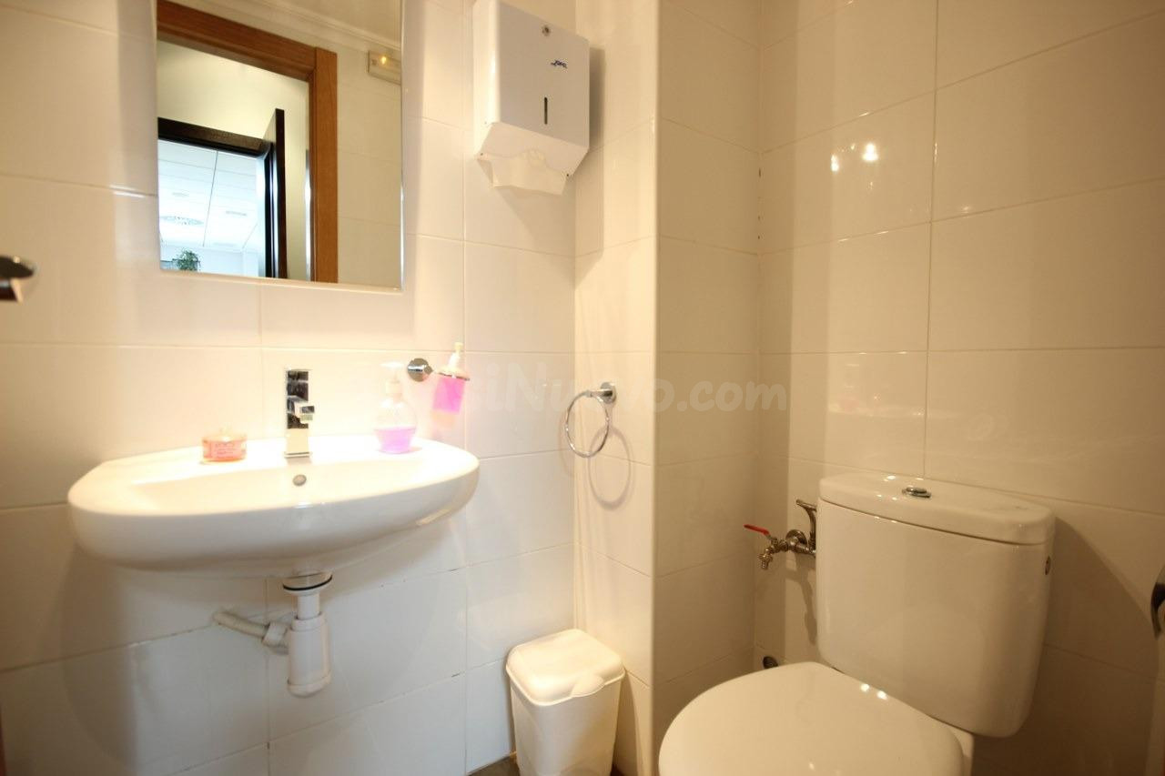 Oportunidad de local Comercial en Petrer - Zona 9 de Octubre - foto 3
