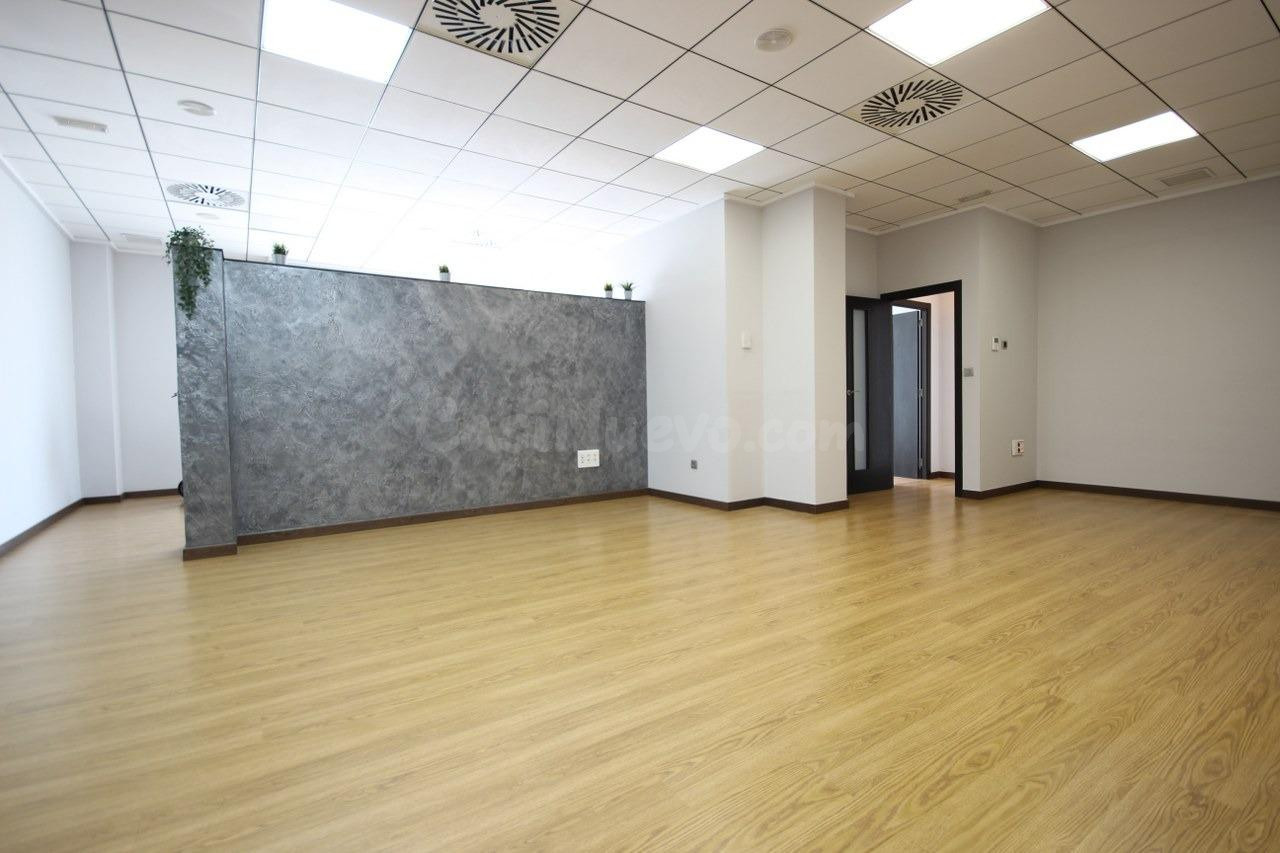 Oportunidad de local Comercial en Petrer - Zona 9 de Octubre - foto 4