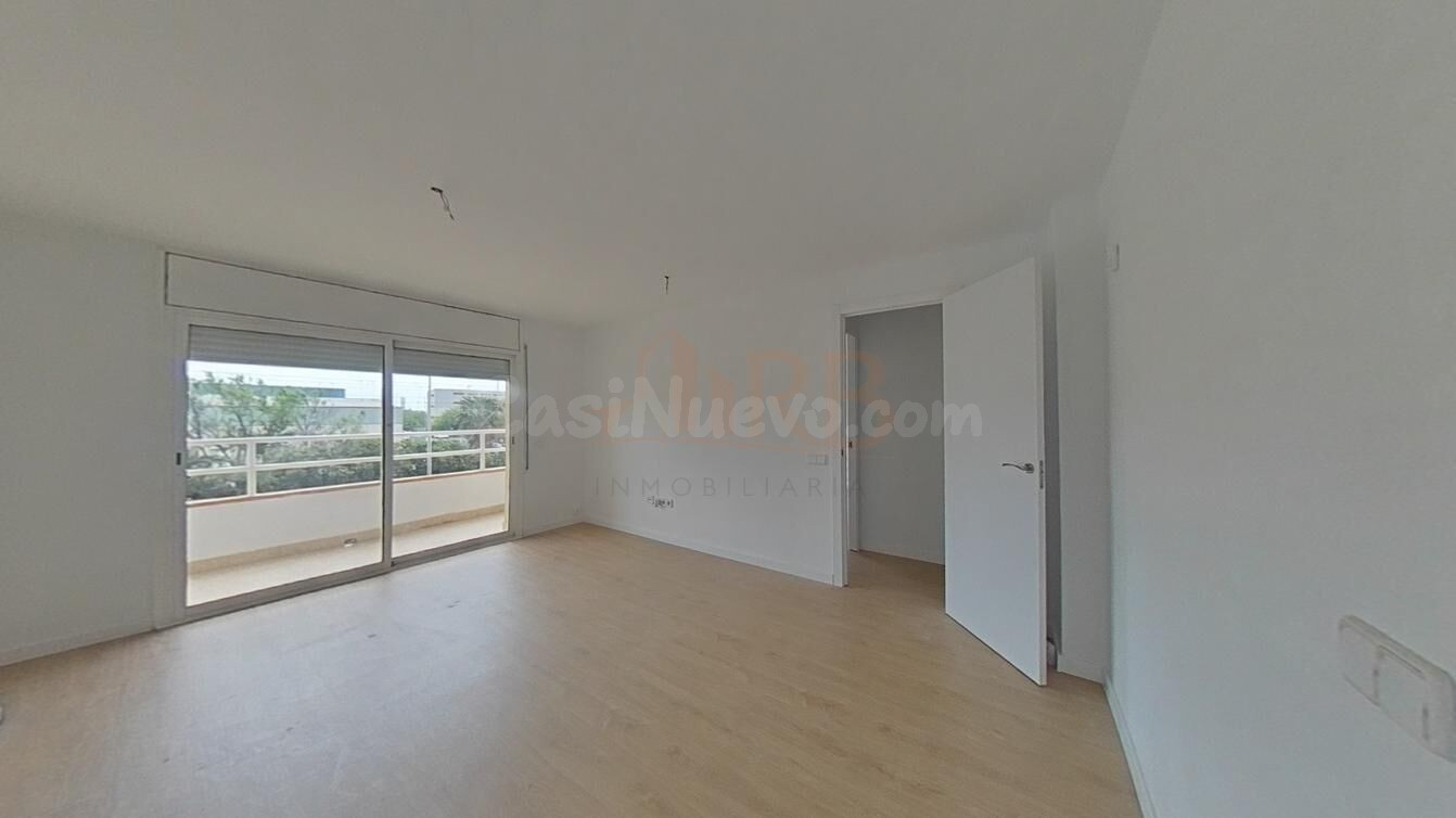 El piso que lo tiene todo: 4 habitaciones, terraza y reforma