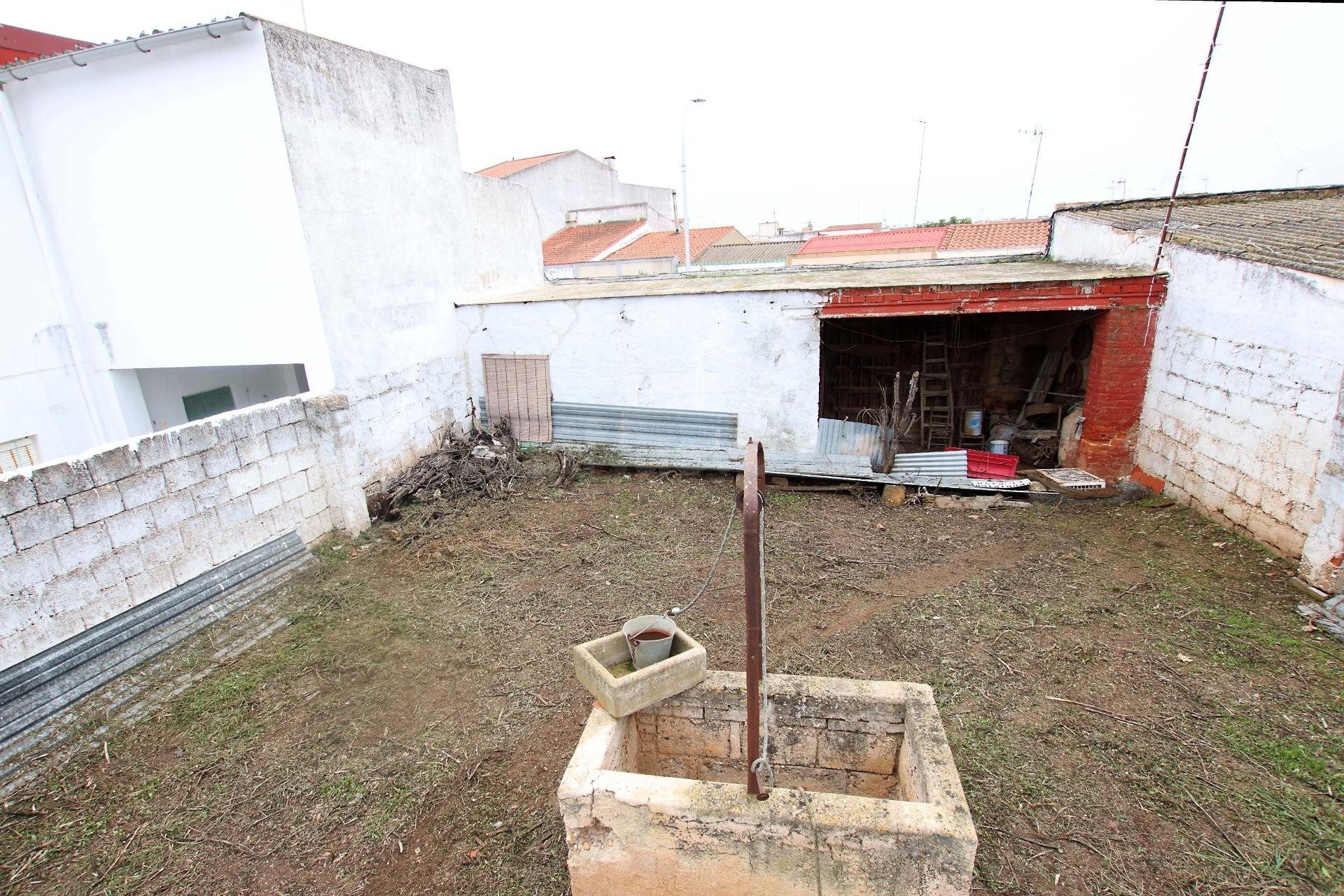 SOLAR EN ZONA DE TRÁNSITO DE MONTIJO - foto 4