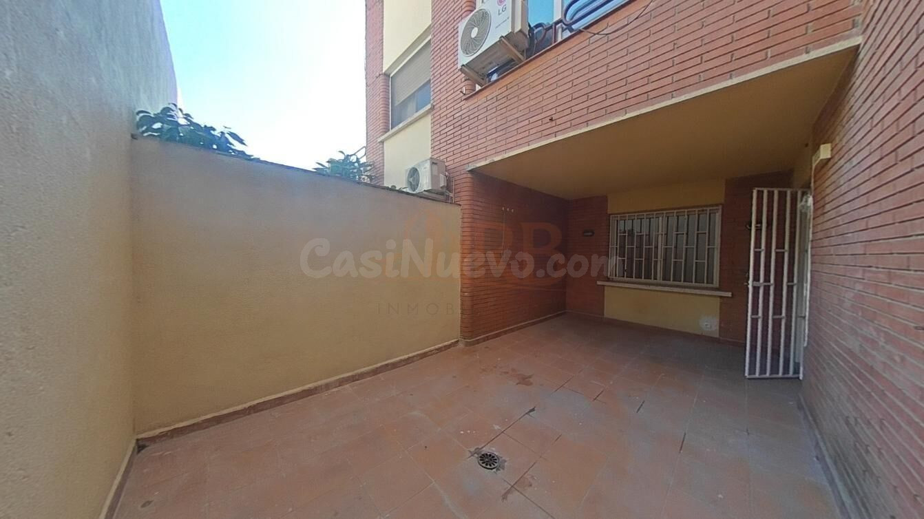AMPLIA VIVIENDA CON TERRAZA PARA INVERSORES - foto 5