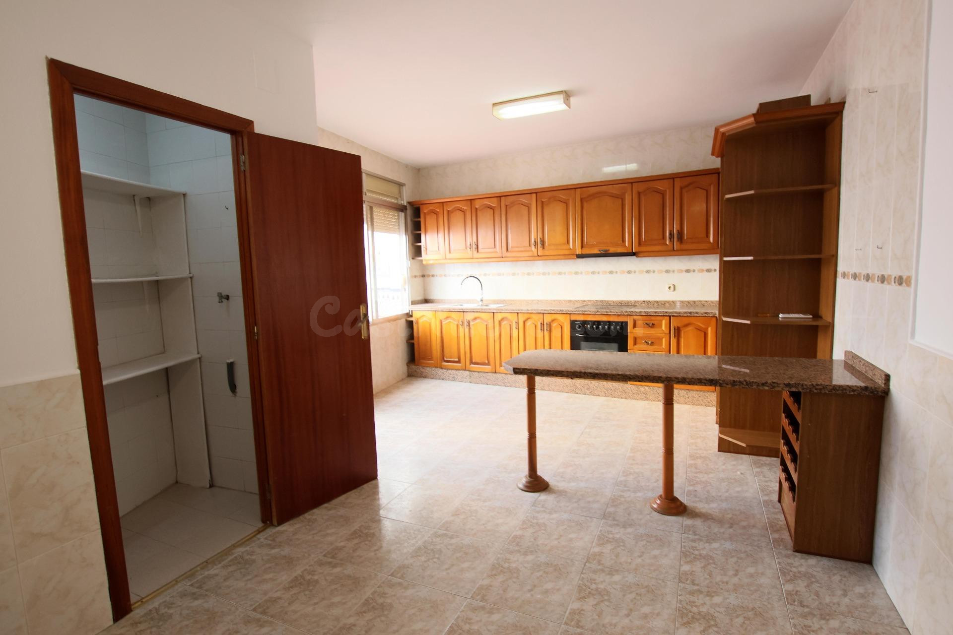 Dúplex con garaje en la zona de Colón, Montijo. - foto 3