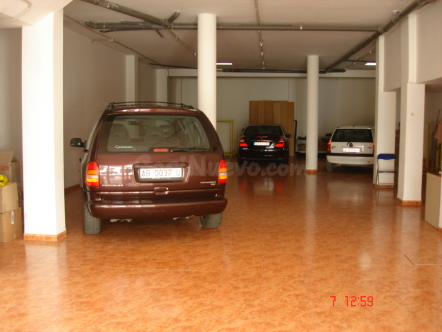 GRAN OCASION - LOCAL COMERCIAL CENTRICO DE 210 M2 TOTALMENTE