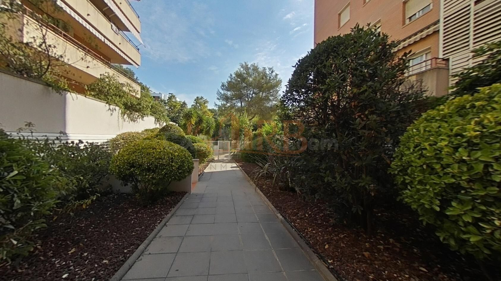 Amplio Piso en el Corazón de Castelldefels: Oportunidad Únic