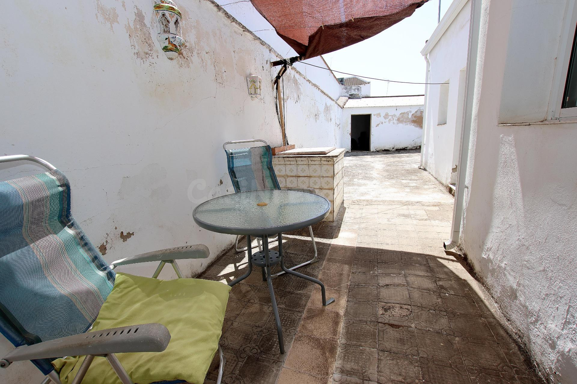Casa en planta baja muy acogedora y semireformada. - foto 2