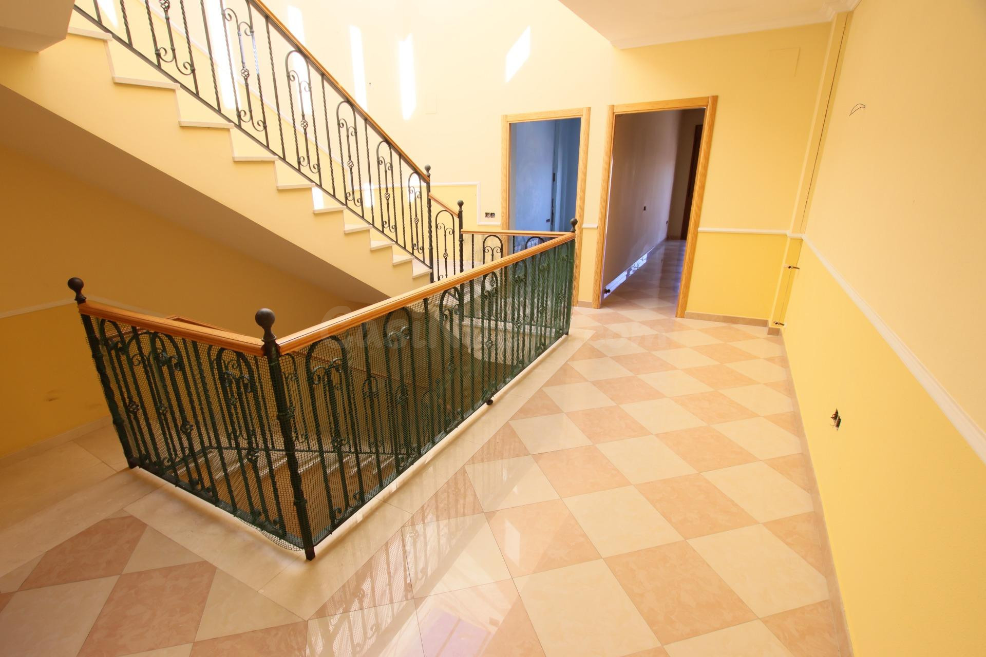 PRECIOSA CASA A POCOS METROS DEL CENTRO.(MONTIJO) - foto 5