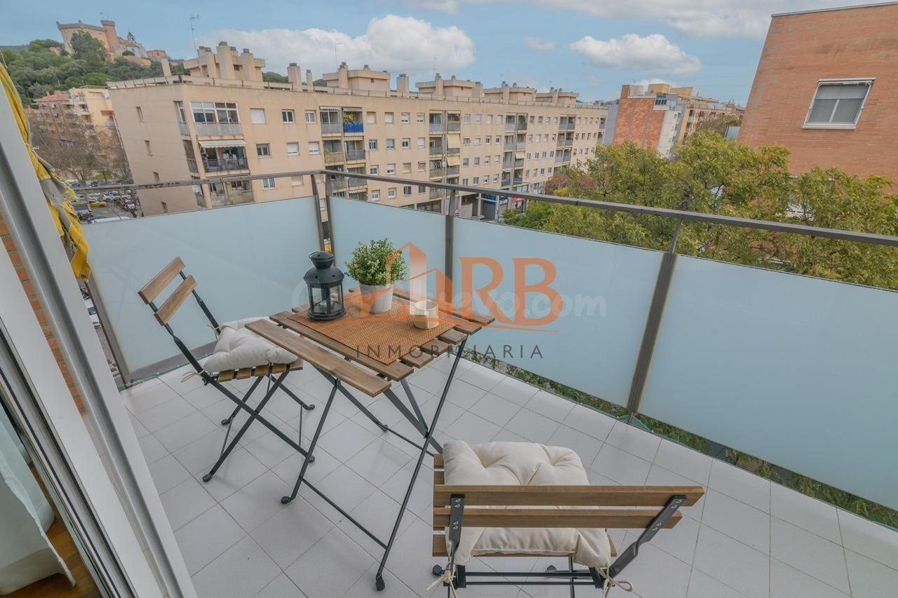 GRAN ÁTICO CON PISCINA. ¡VIVIR BIEN TAMBIÉN ES ESTO! - foto 3