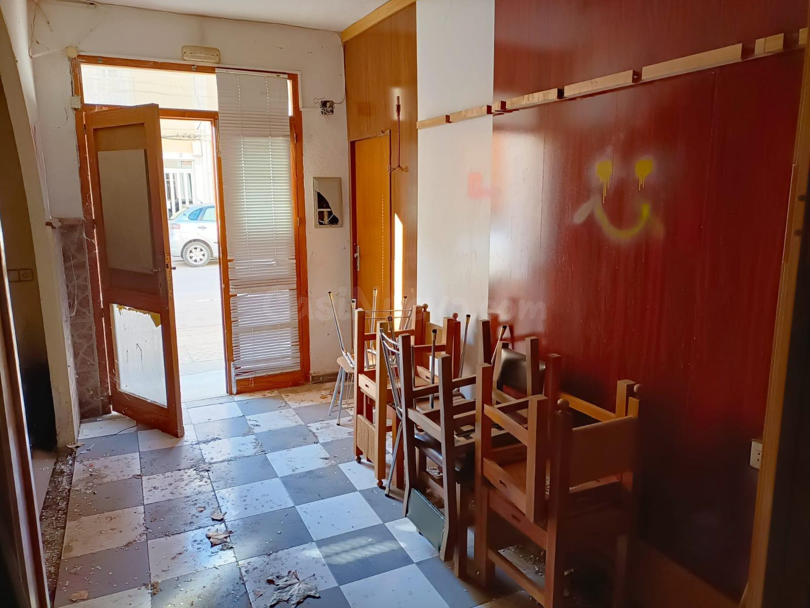 Casa en Almansa: Oportunidad de Inversión - foto 3