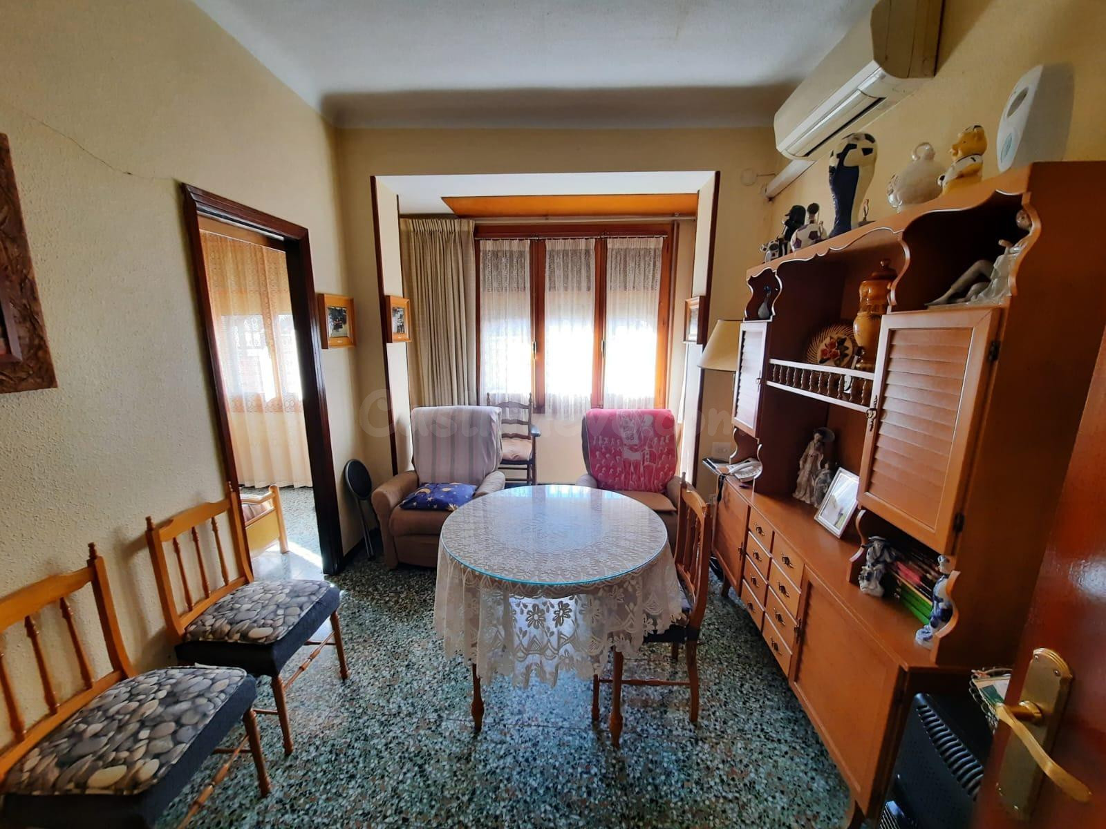 Amplio Piso en Almansa - Zona San Roque - foto 5