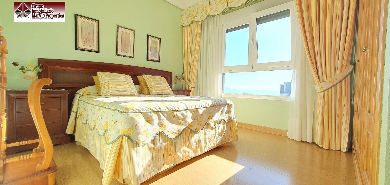 Piso en venta en Coblanca 40 en la playa de poniente - foto 2