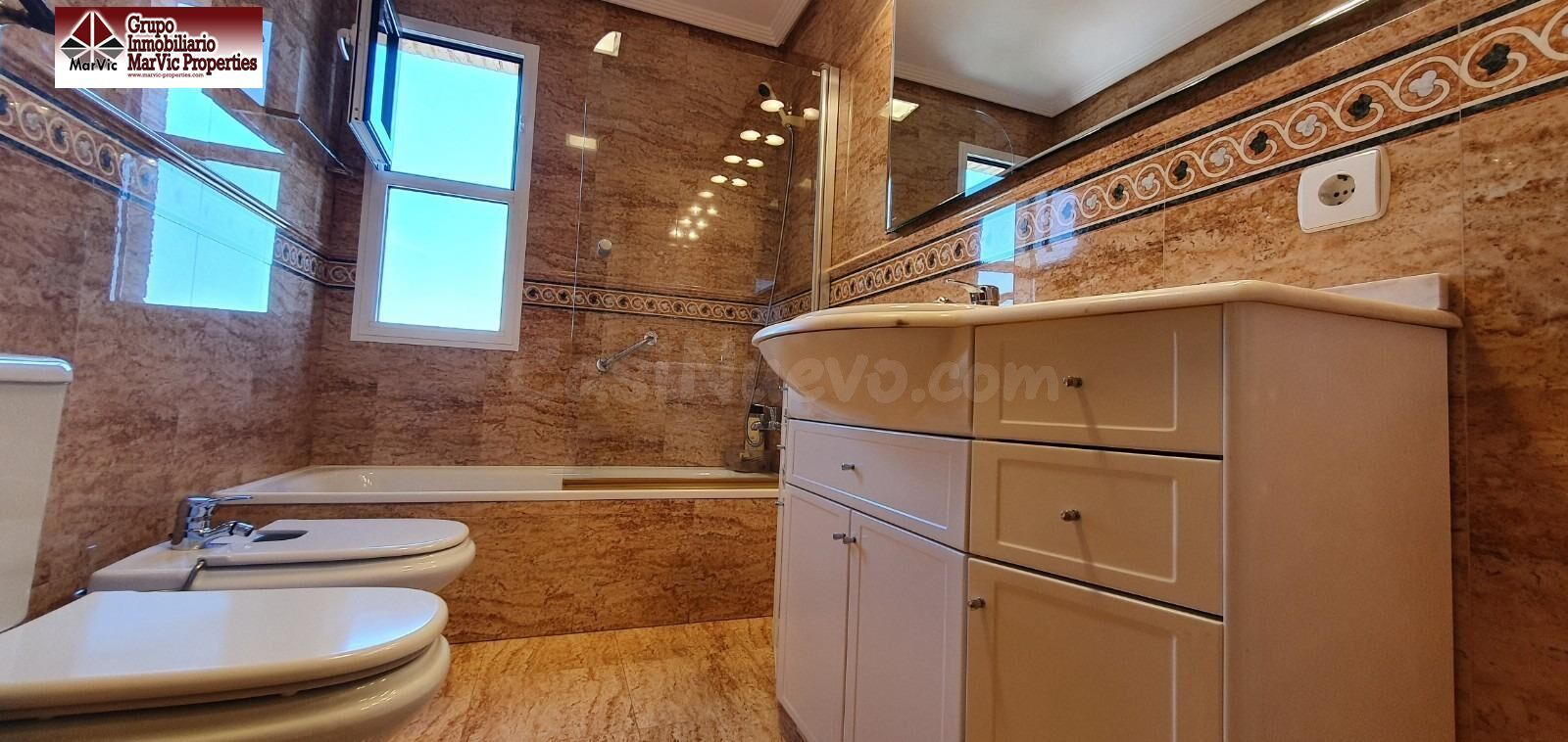 Piso en venta en Coblanca 40 en la playa de poniente - foto 5