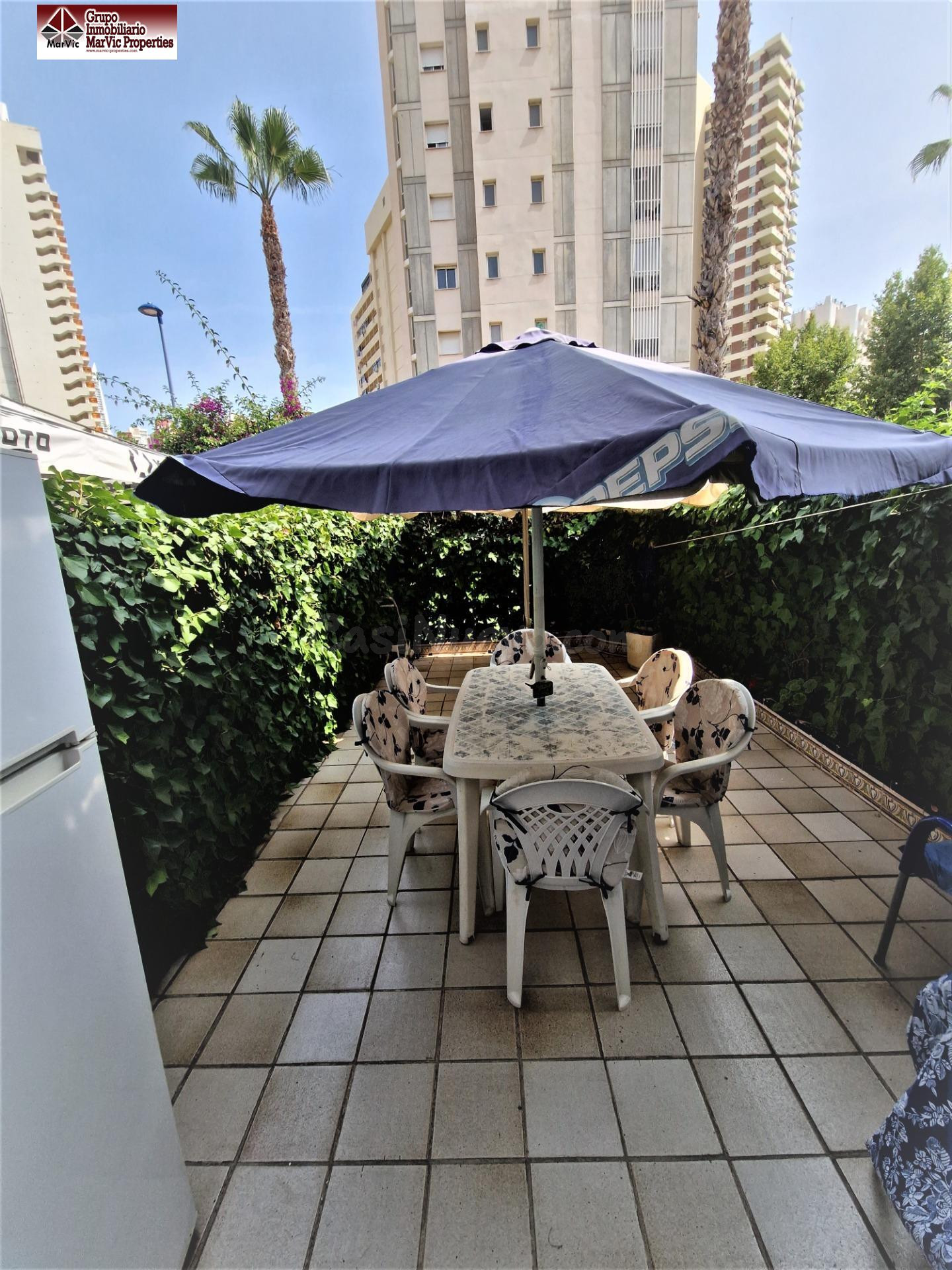 ¡Increíble chalet adosado en Benidorm, zona Levante! - foto 3