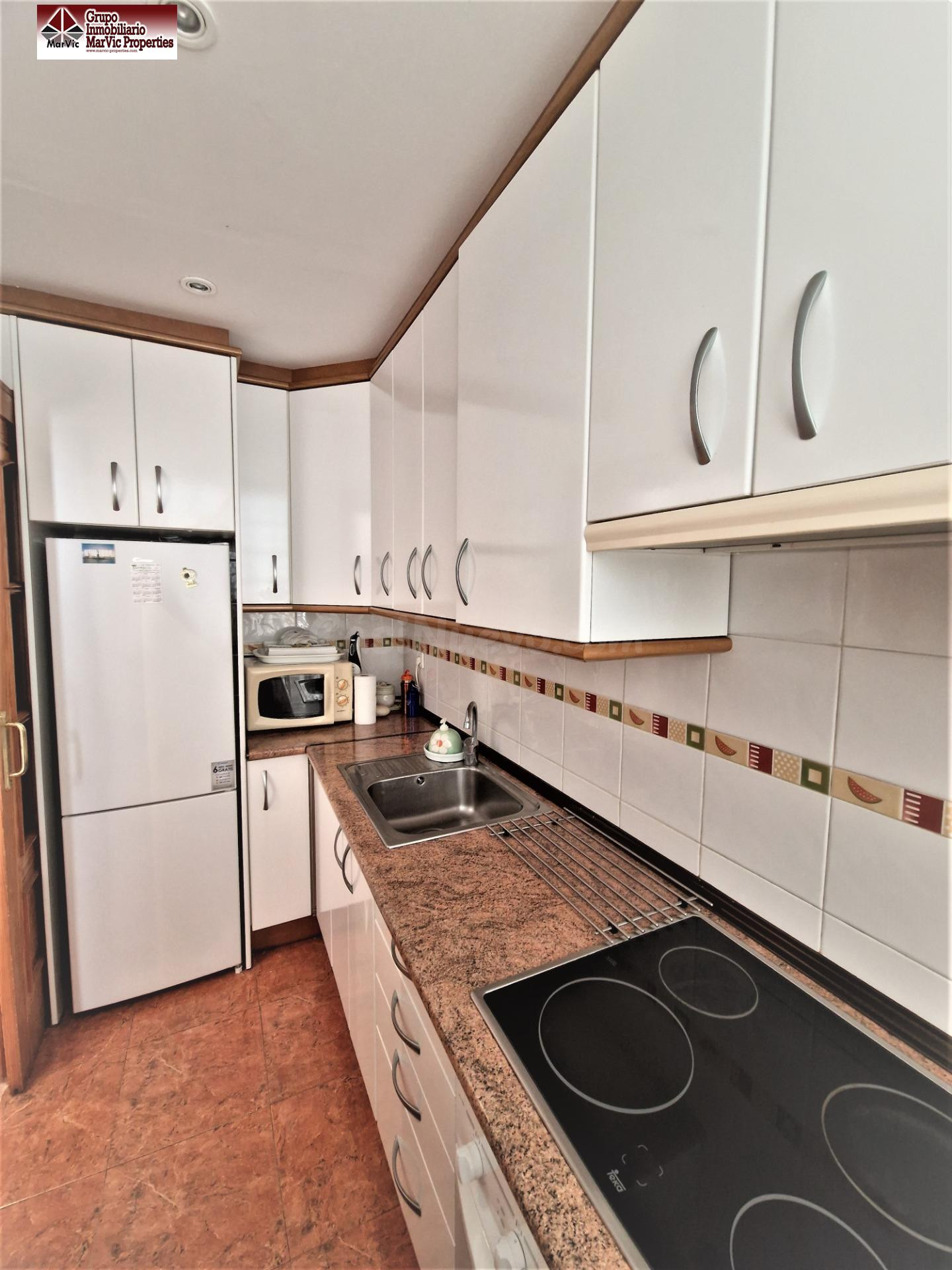 ¡Increíble chalet adosado en Benidorm, zona Levante! - foto 5