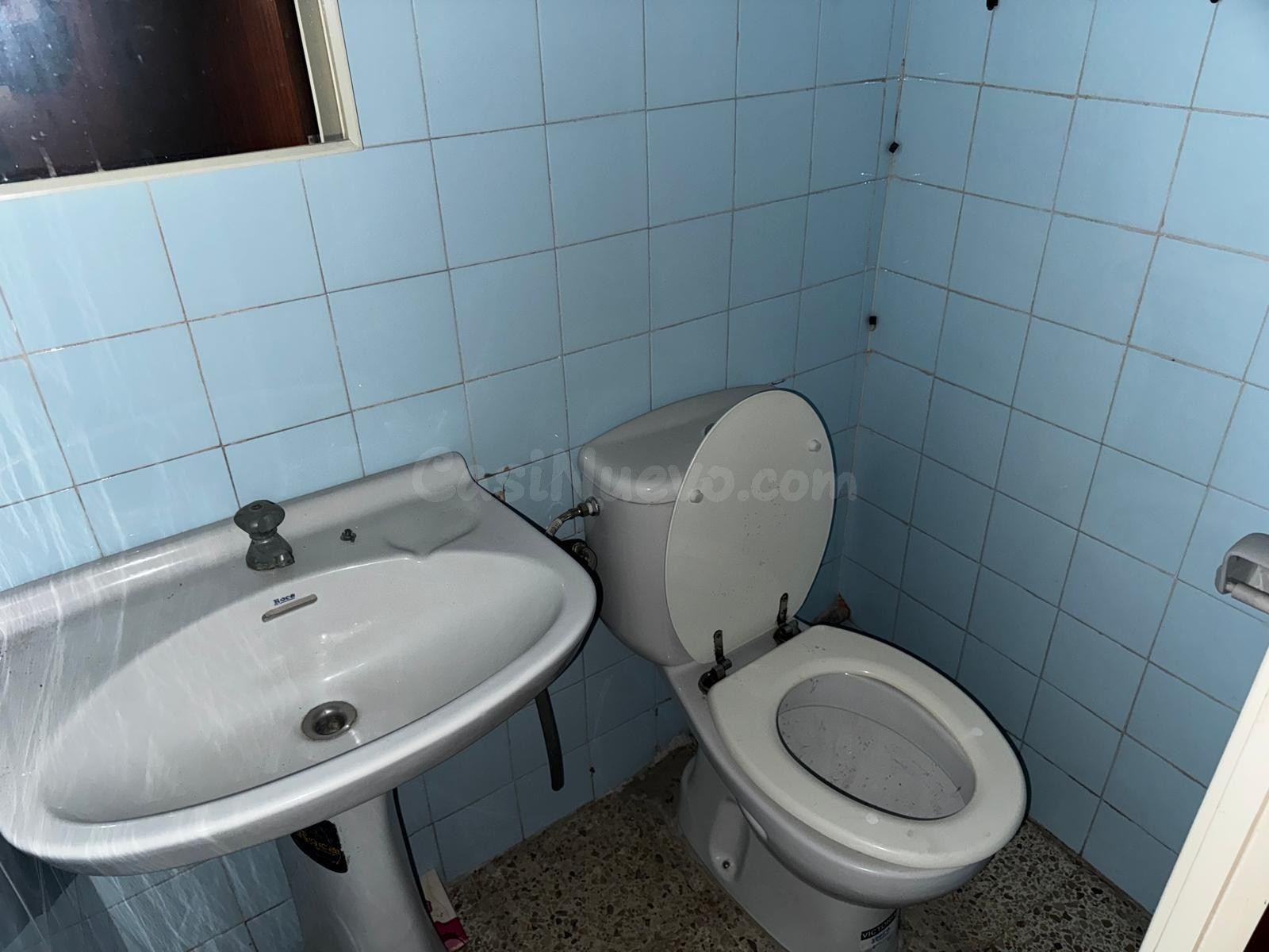 EN VENTA LOCAL EN VILANOVA Y LA GELTRÚ - foto 5