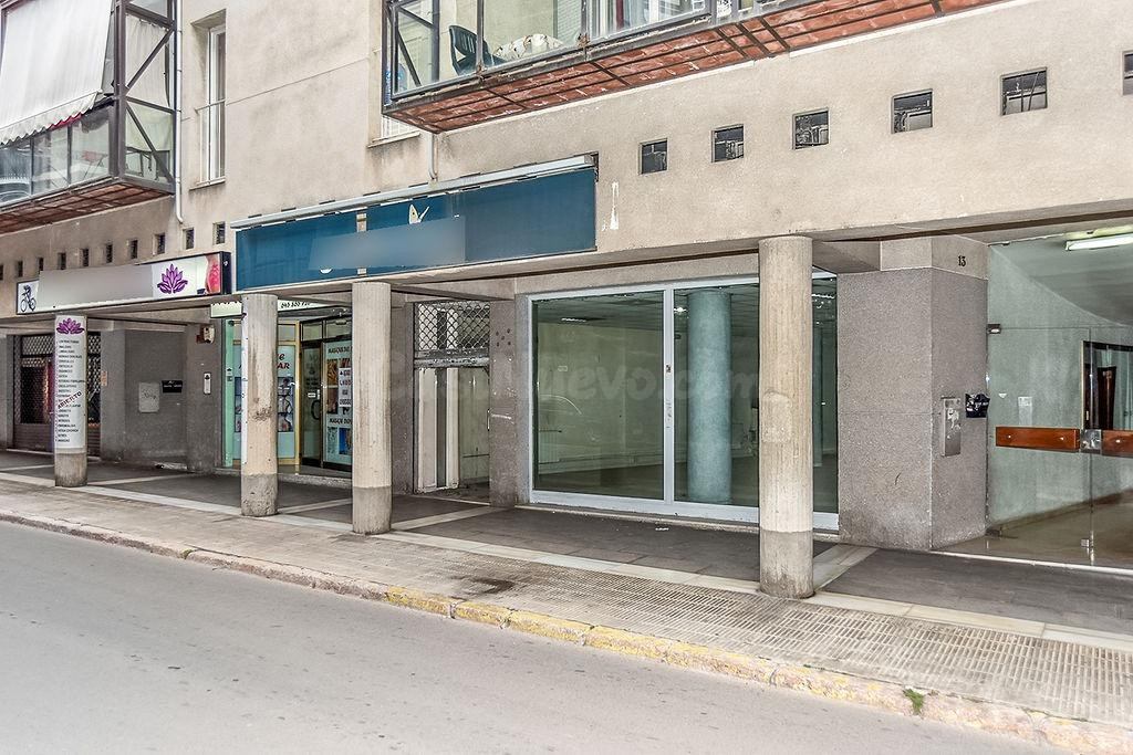 EN VENTA LOCAL COMERCIAL EN TORREDEMBARRA - foto 5