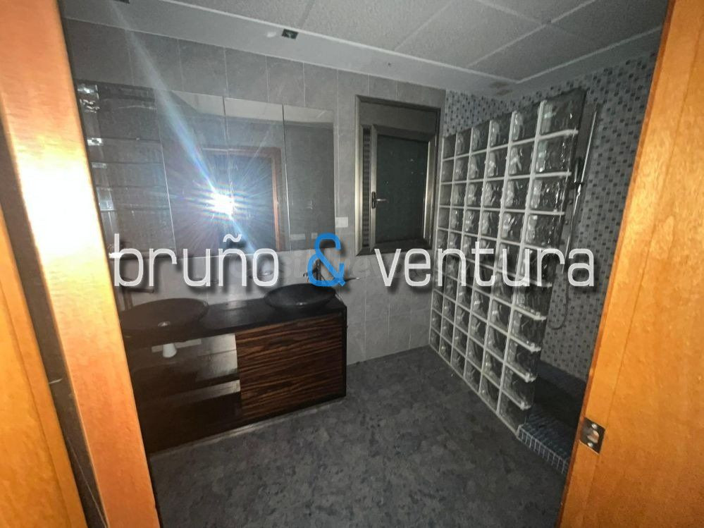 Casa unifamiliar en venta sin posesión OCUPADA en Cubelles – - foto 3