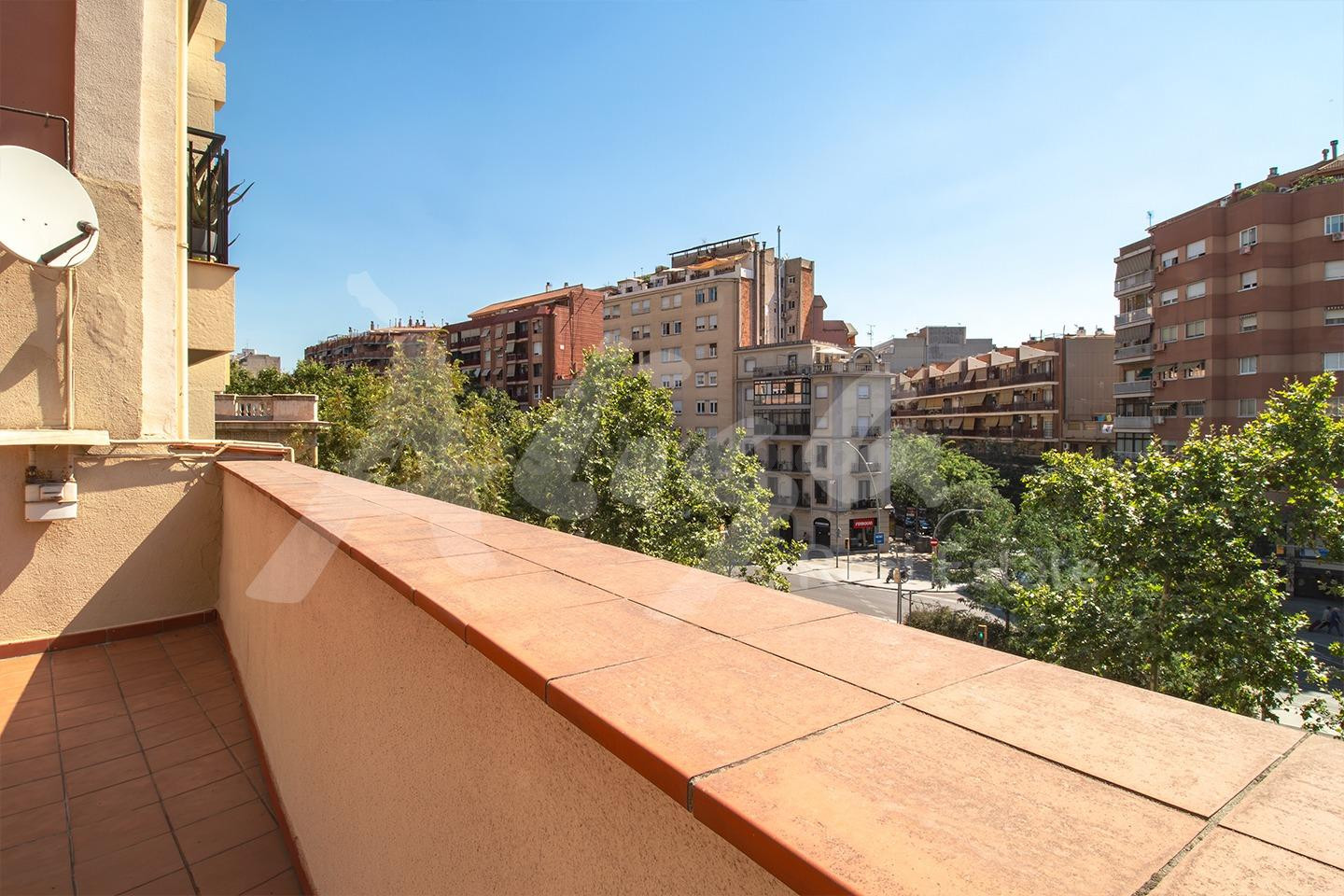 Edificio residencial de propiedad única con amplias terrazas - foto 4
