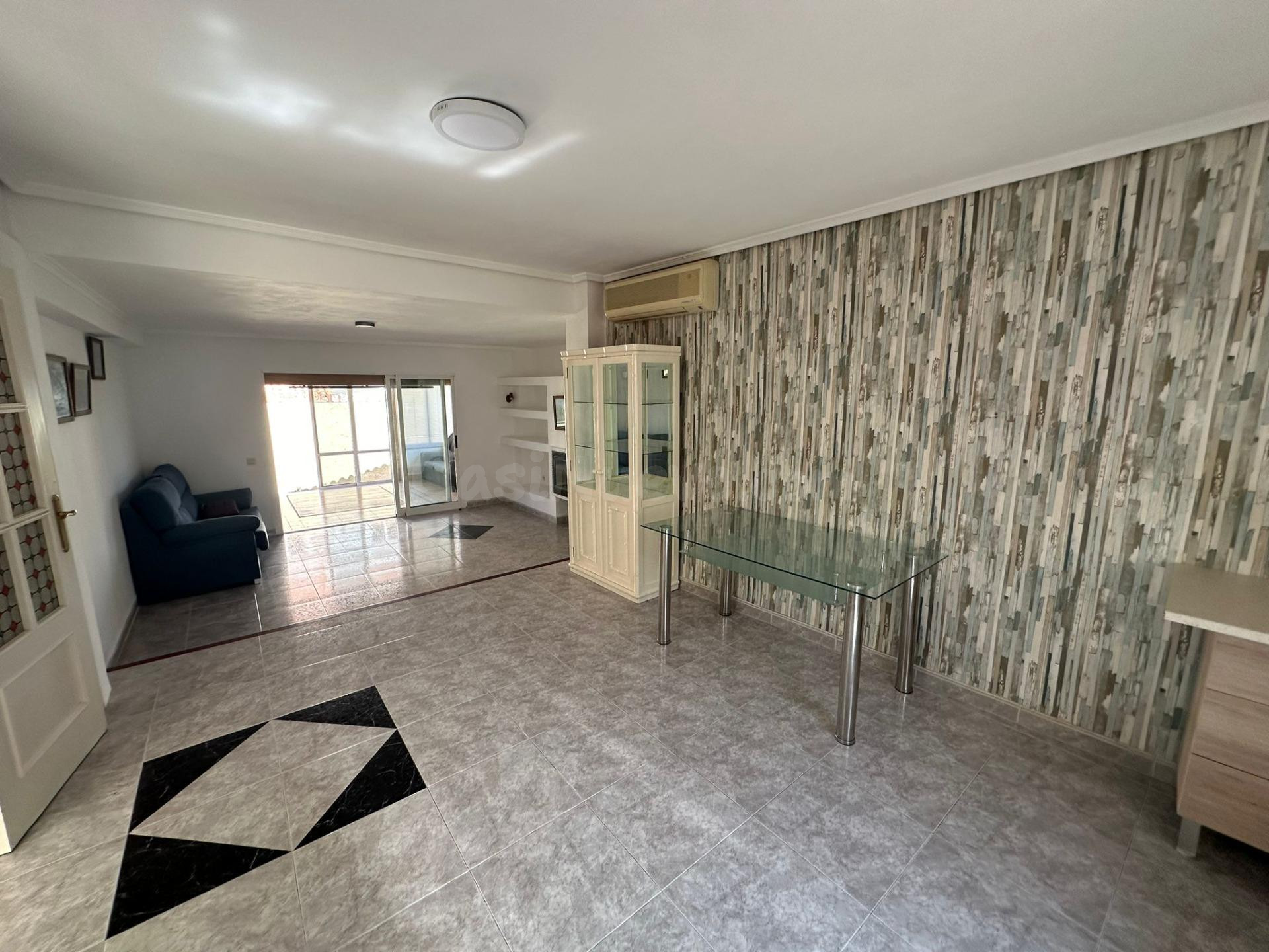 CHALET PAREADO EN BENIDORM - foto 4