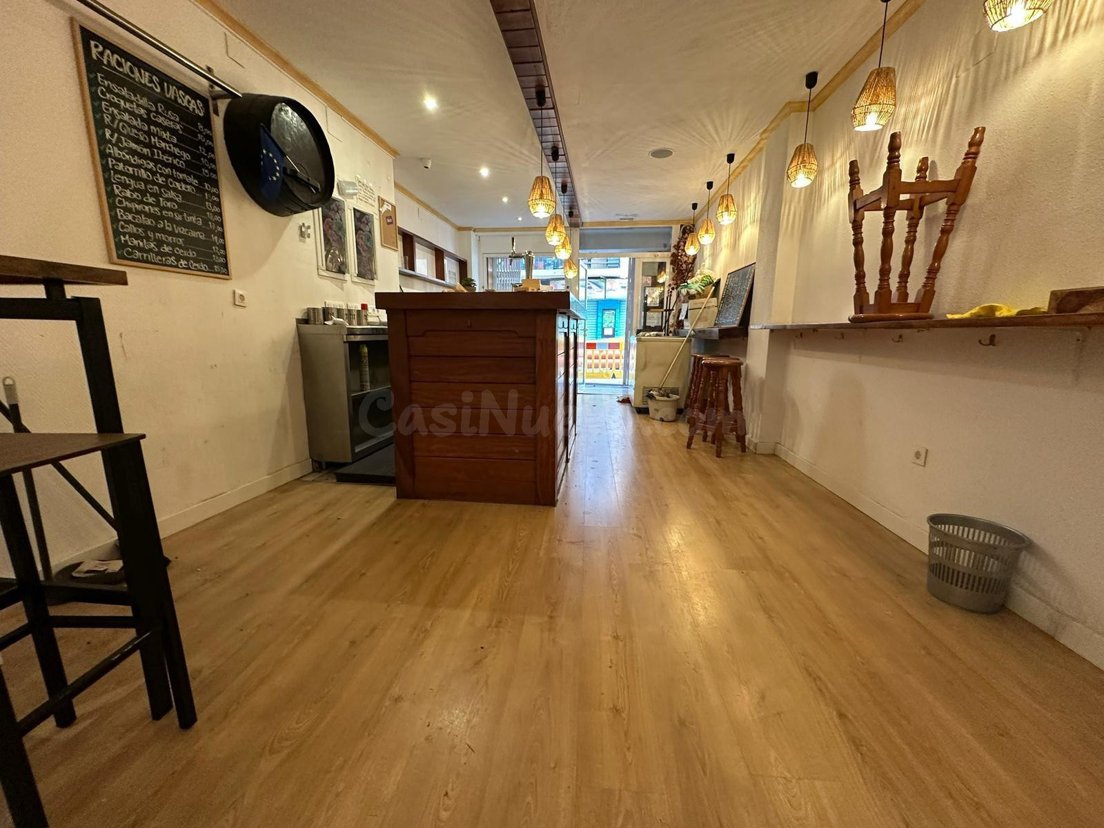 LOCAL COMERCIAL DE TAPAS MONTADO - foto 3