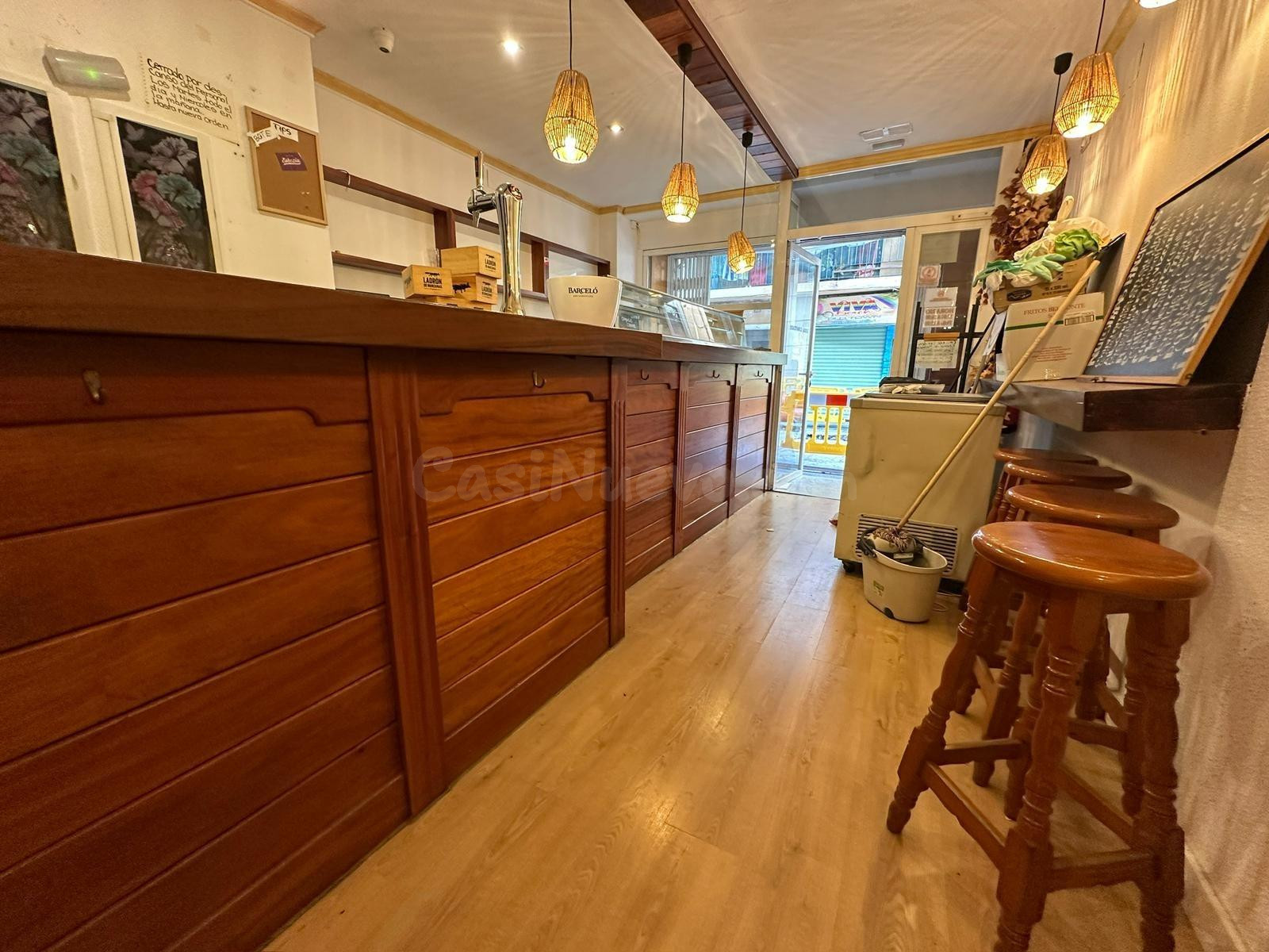 LOCAL COMERCIAL DE TAPAS MONTADO - foto 5