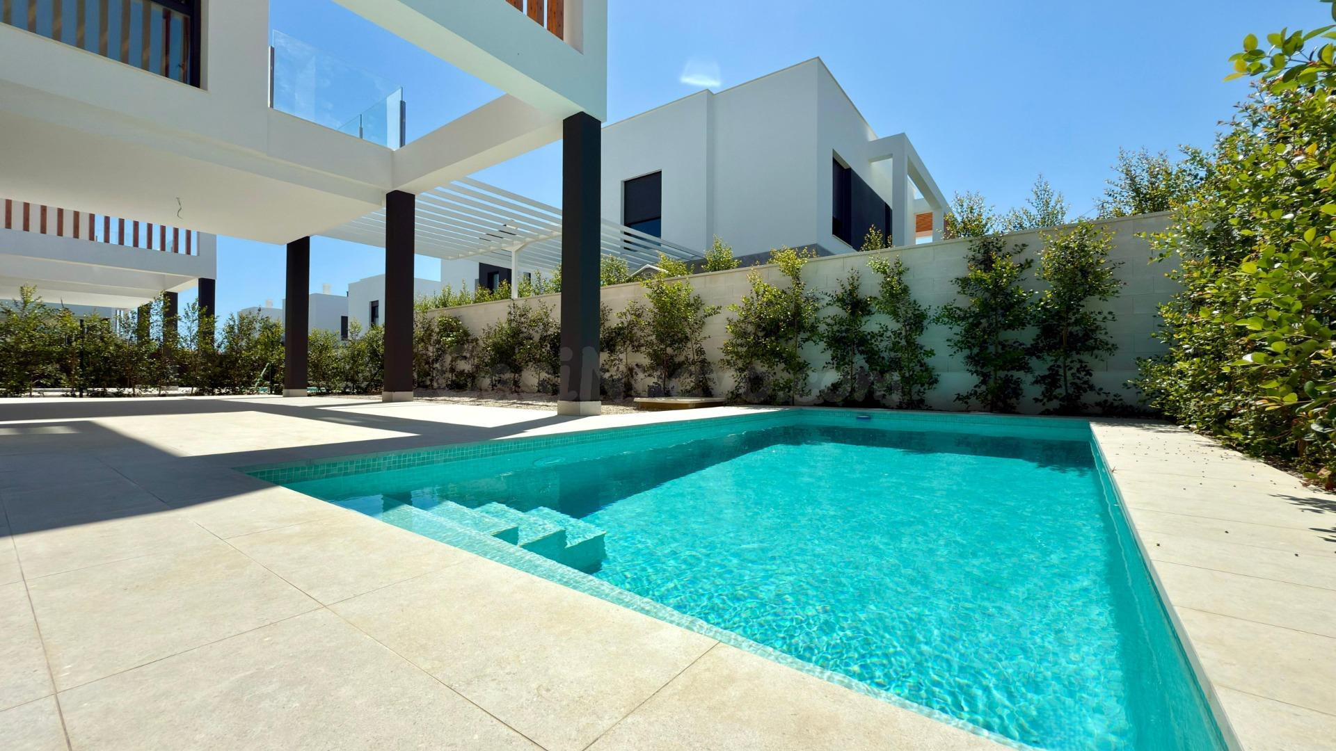 Villa de lujo con piscina privada, 4 dormitorios y sótano –  - foto 3