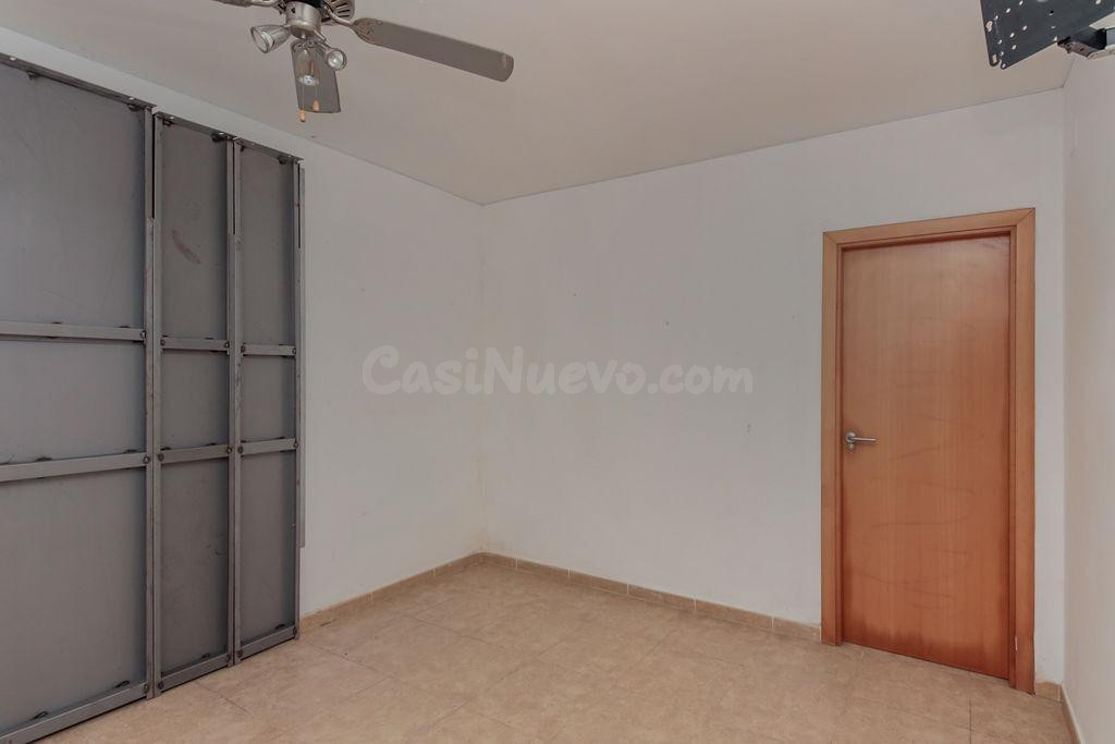 Casa unifamiliar con jardín y garaje en Mas Borràs – El Vend - foto 5
