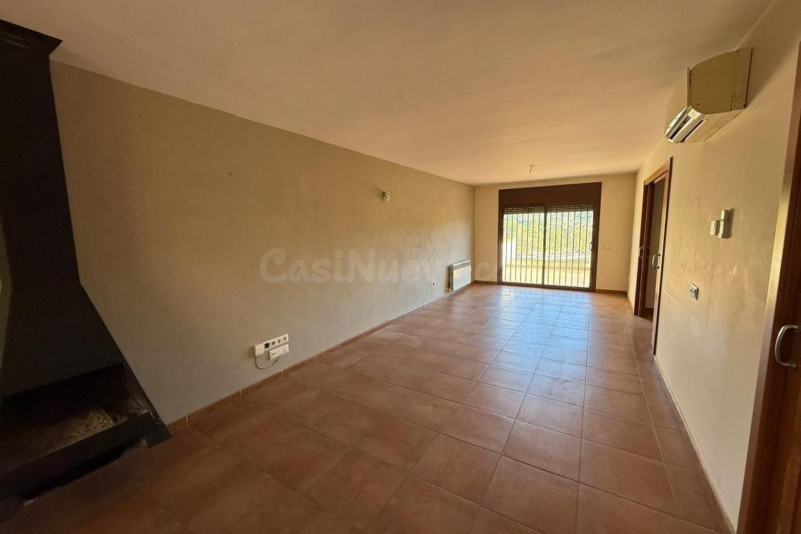 Casa unifamiliar con jardín en Sant Pere de Ribes – En perio