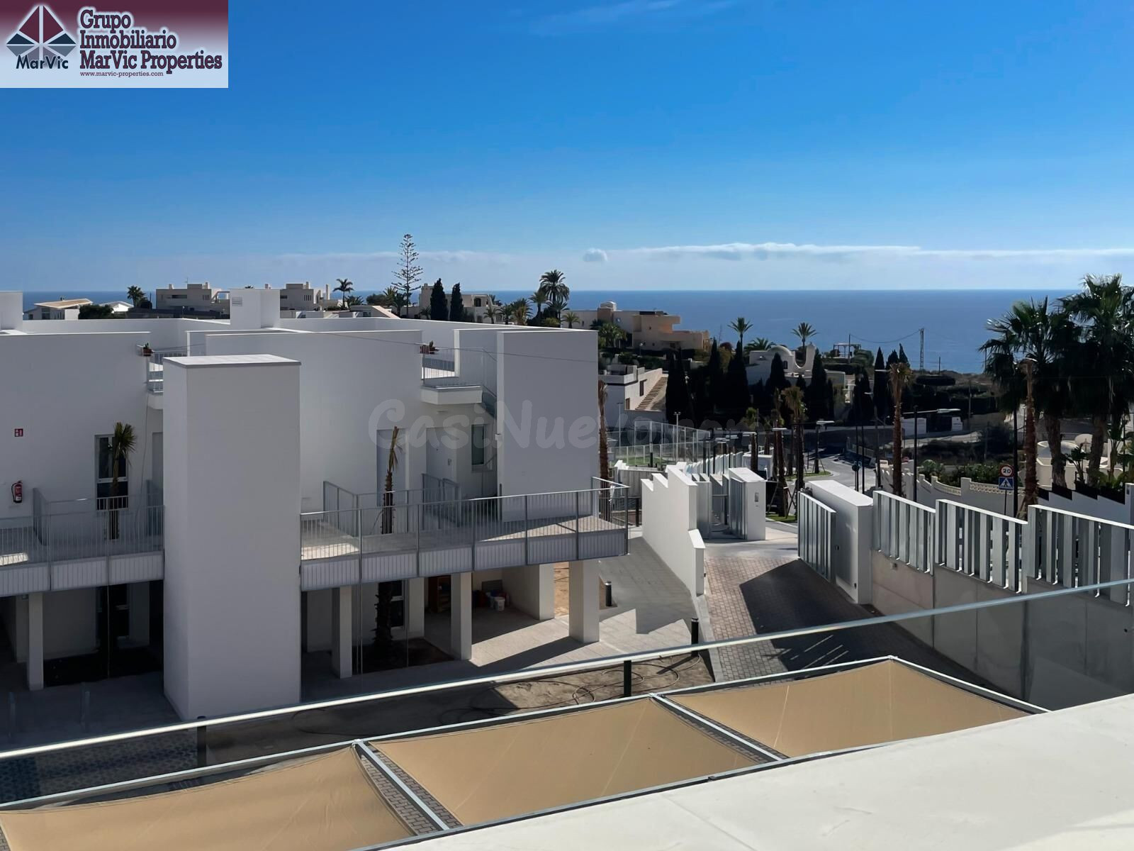 LUJO EN LA URBANIZACION MONTIBOLI DE VILLAJOYOSA - foto 2