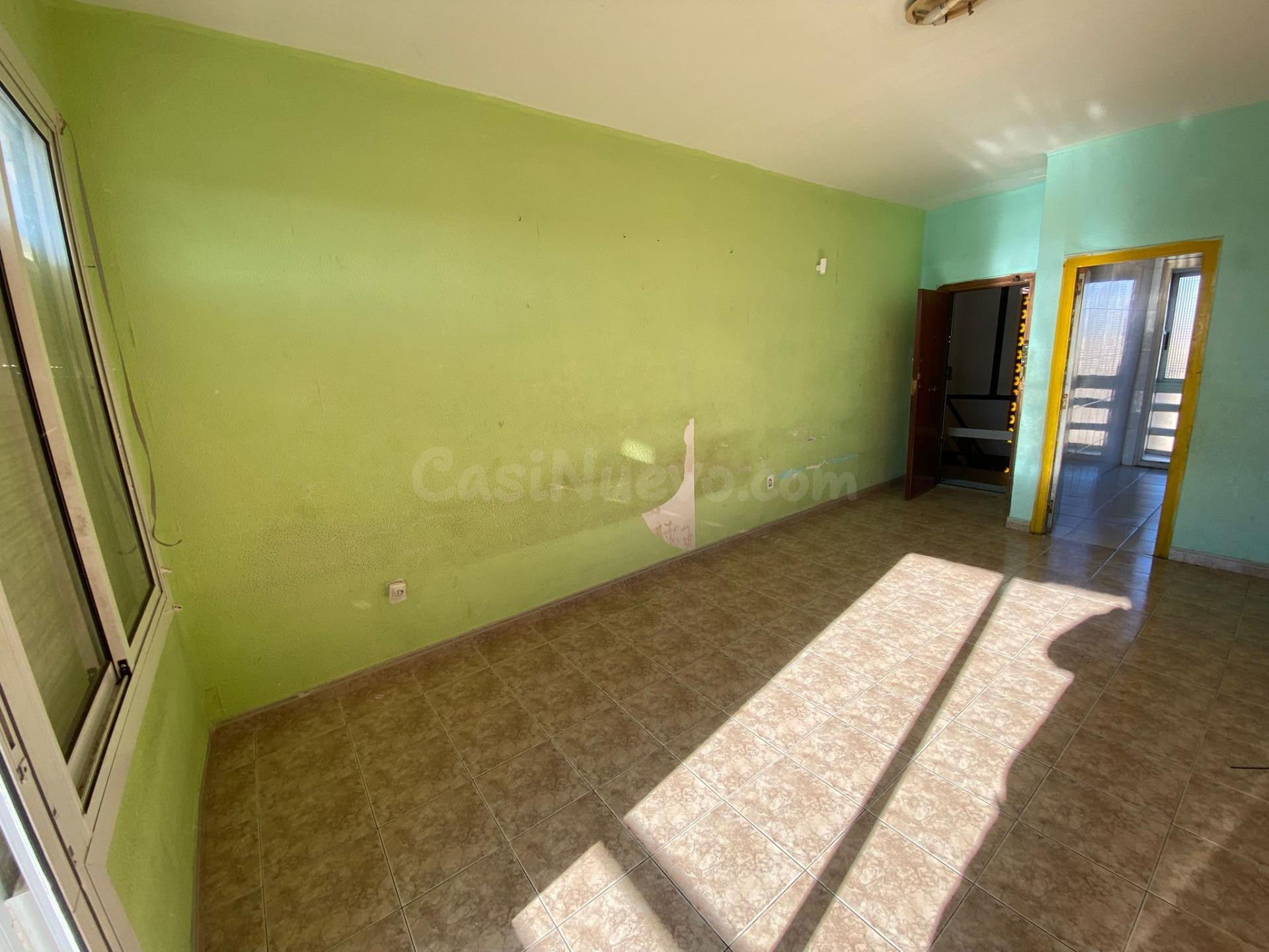 Piso en Cunit ocupado cerca del mar - foto 2