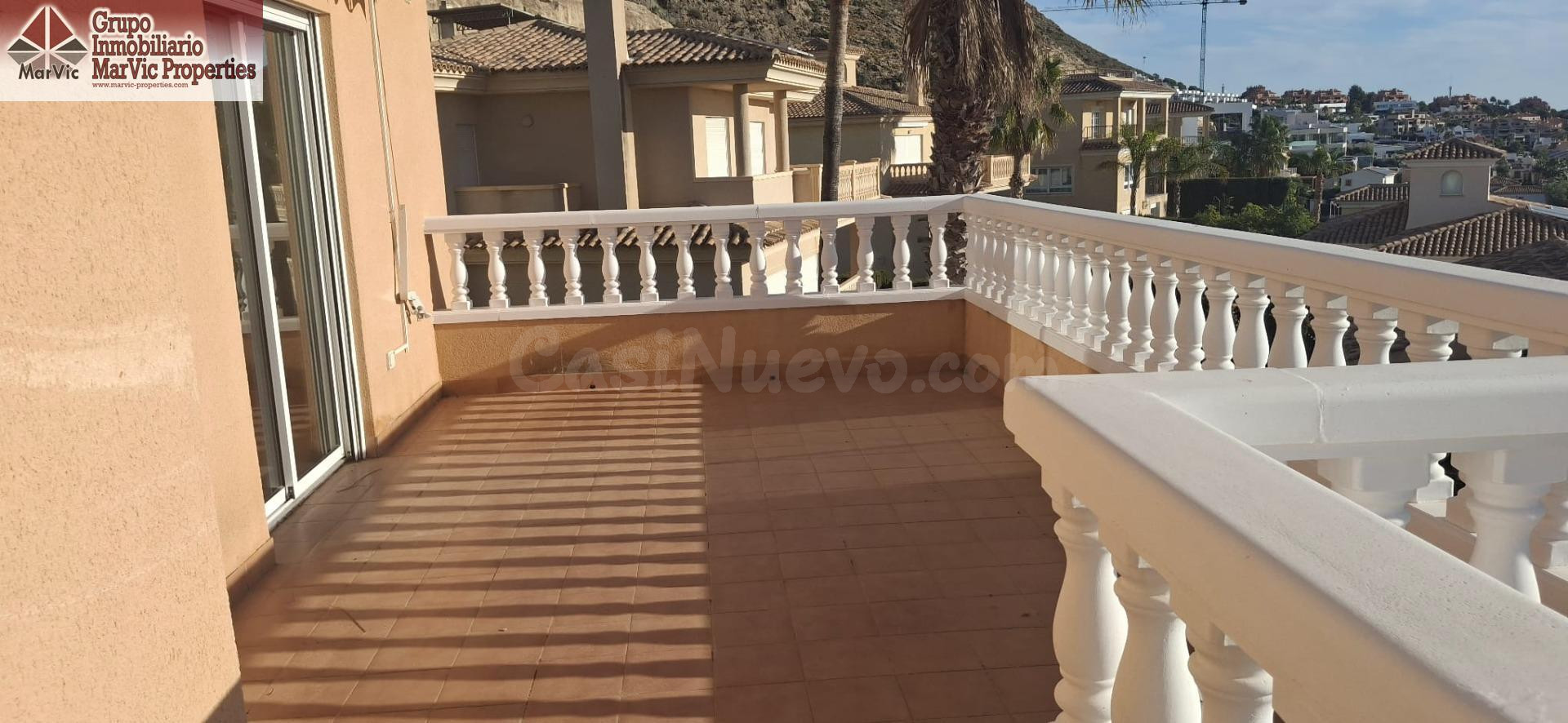 CHALET CON PISCINA PRIVADA EN GOLF BAHIA - foto 3