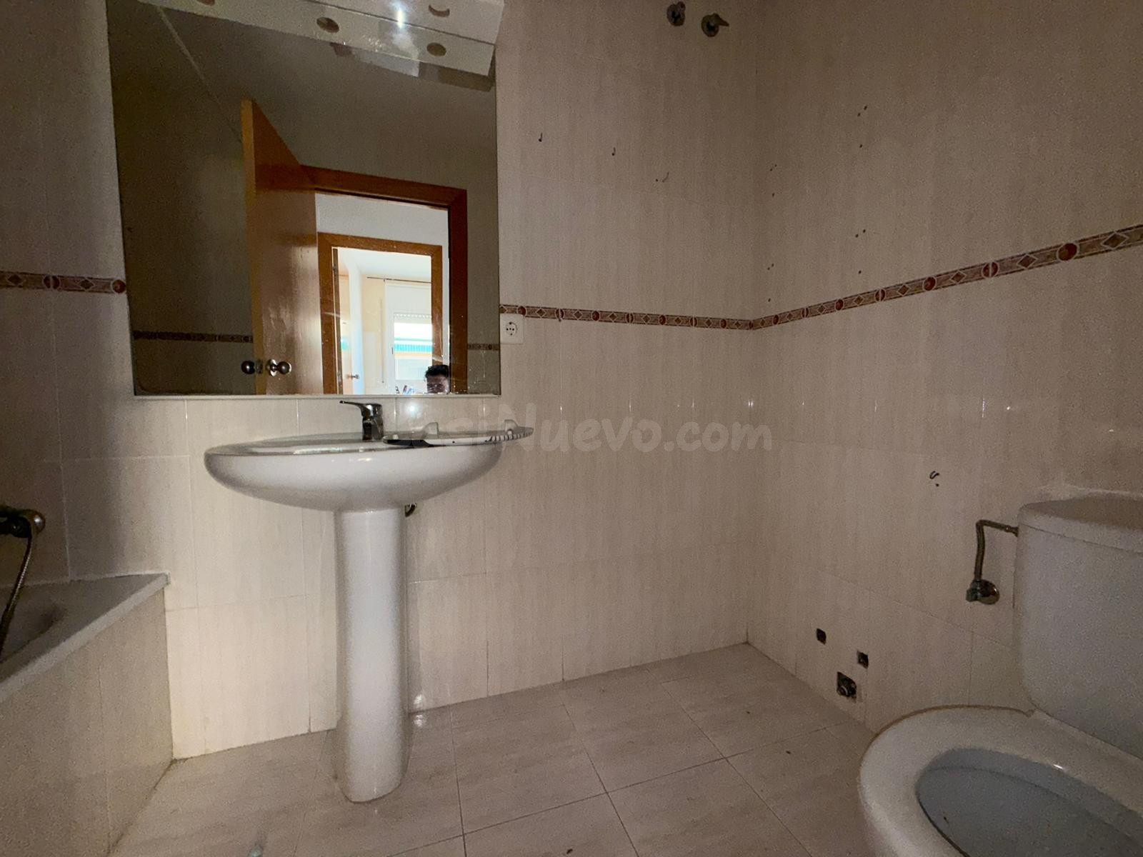 Oportunidad de inversión en Segur Platja: Piso ocupado a ref - foto 4