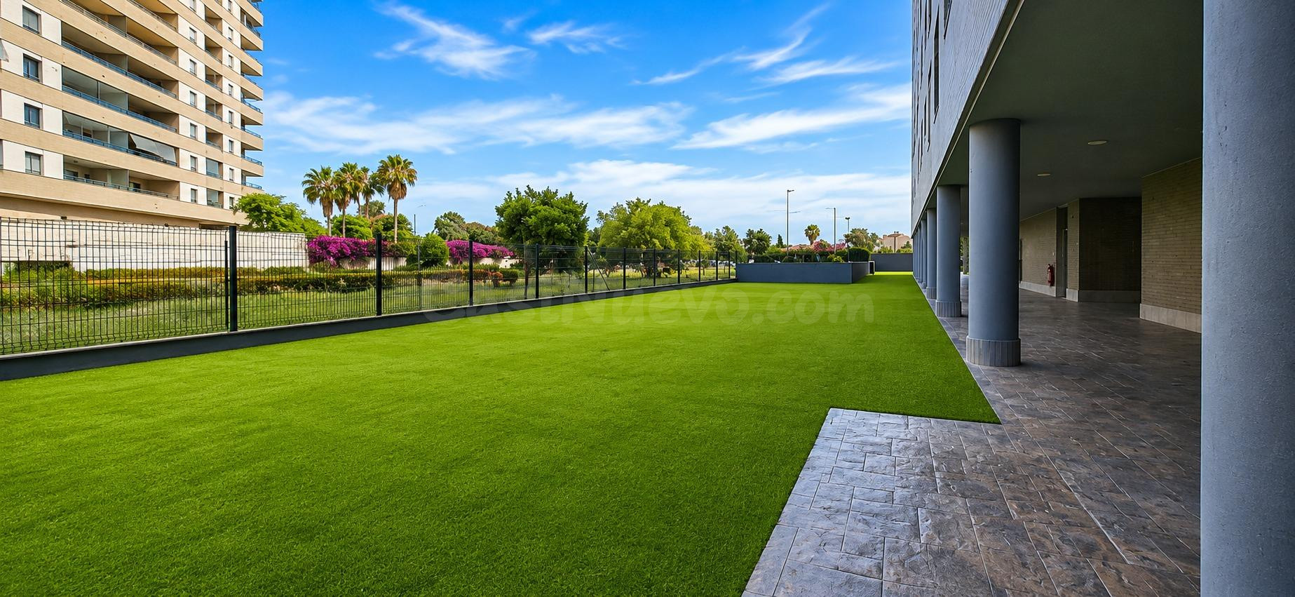 Elegante vivienda en planta alta con vistas al mar y terraza - foto 5