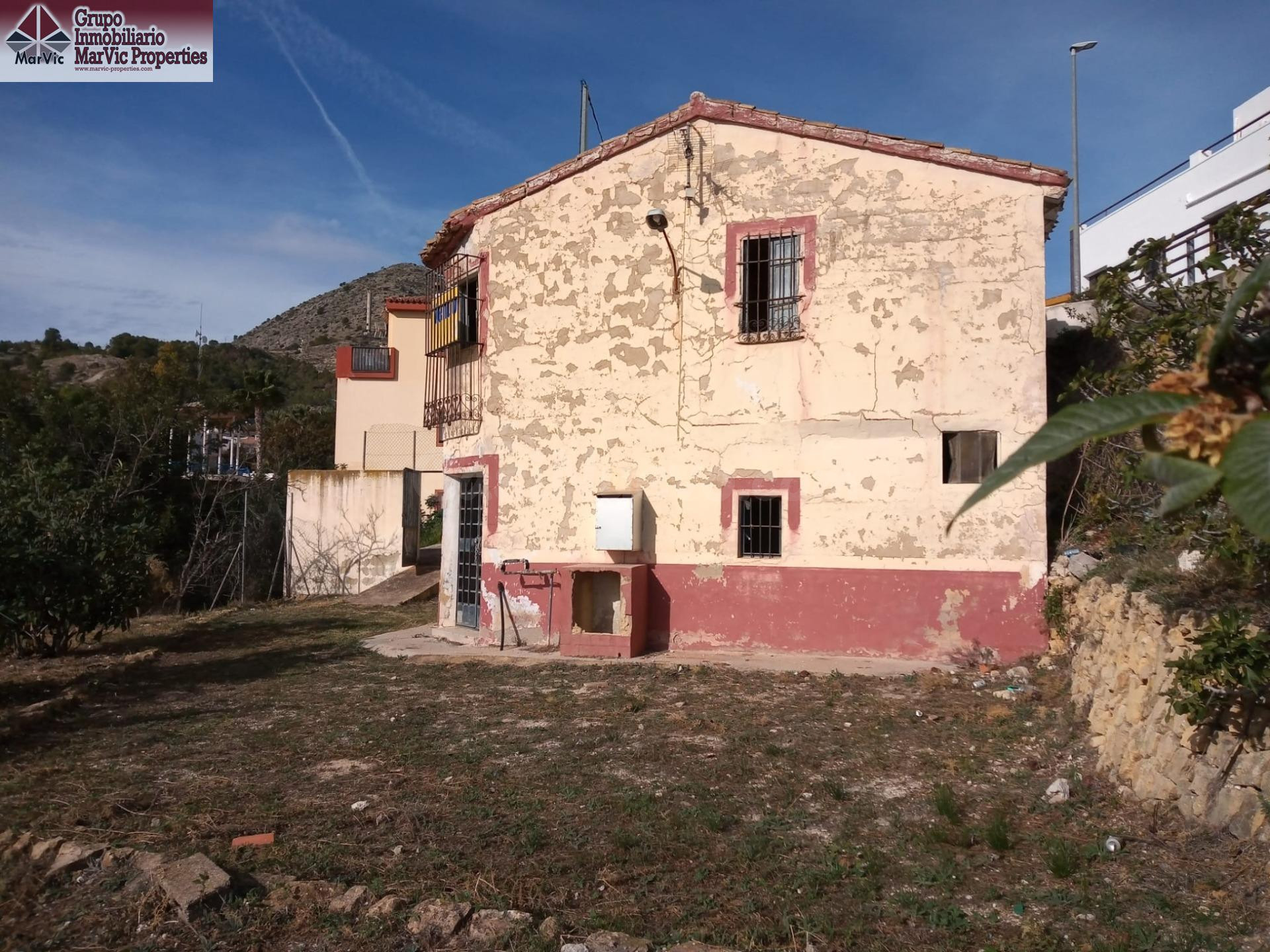 TERRENO URBANO CON CASA PARA REFORMAR EN CALLOSA D'EN SARRIÀ - foto 4