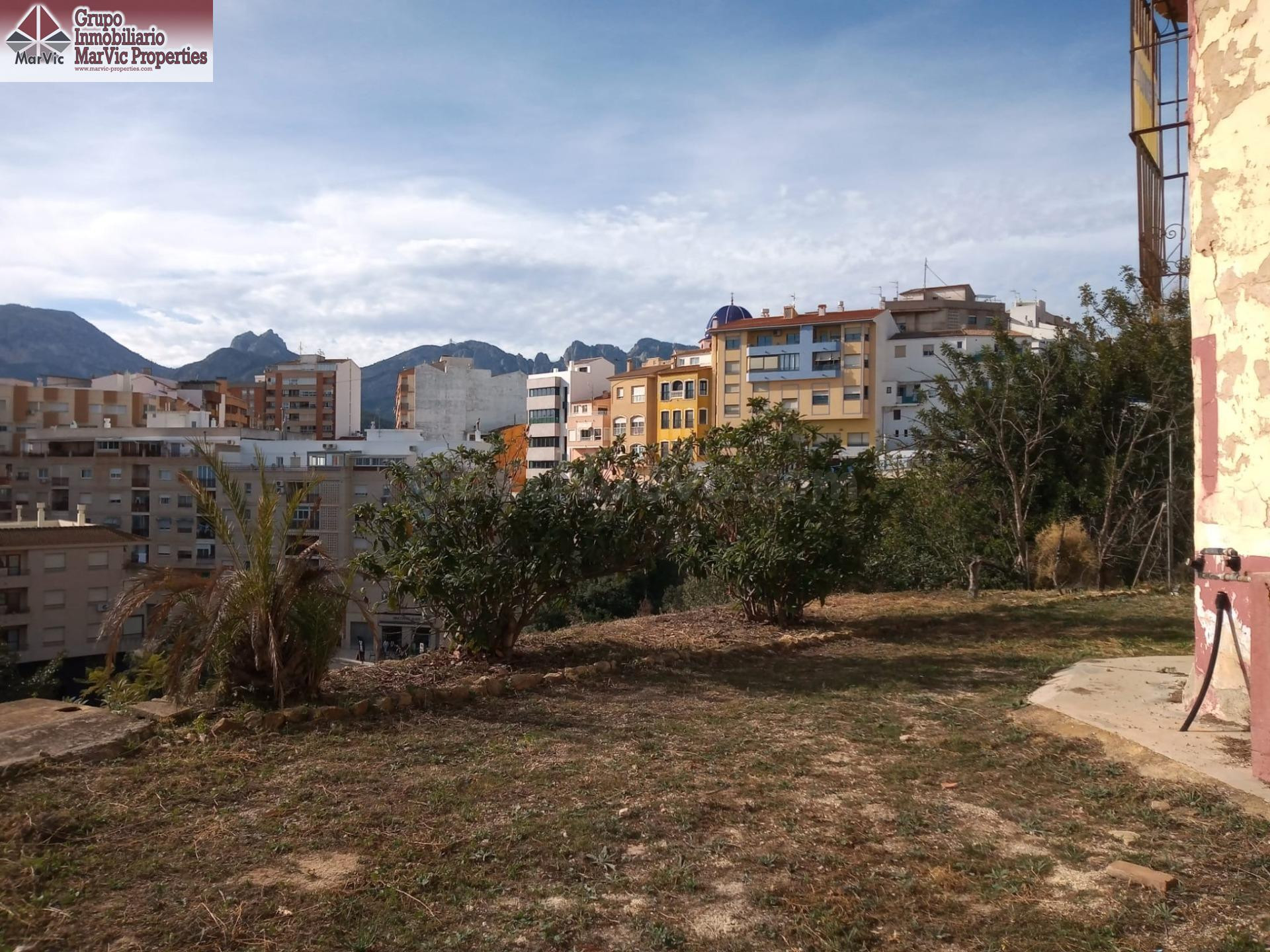 TERRENO URBANO CON CASA PARA REFORMAR EN CALLOSA D'EN SARRIÀ - foto 5