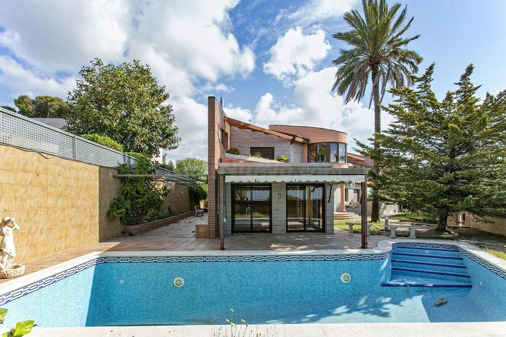 CHALET DE LUJO EN LA ZONA ARAGAI - PRECIO A CONSULTAR