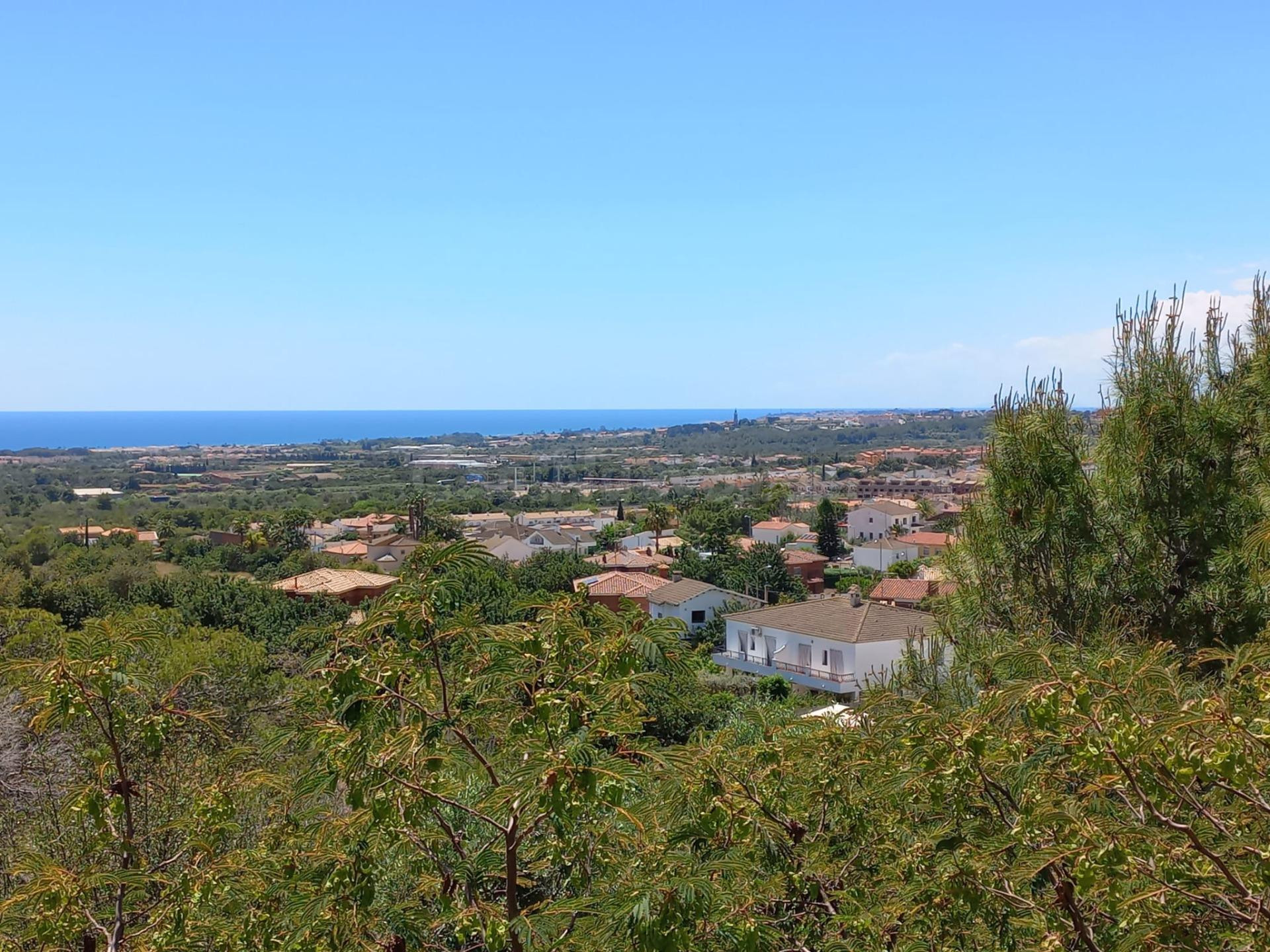 Parcelas urbanas para 6 viviendas en Roda de Barà – Example  - foto 4