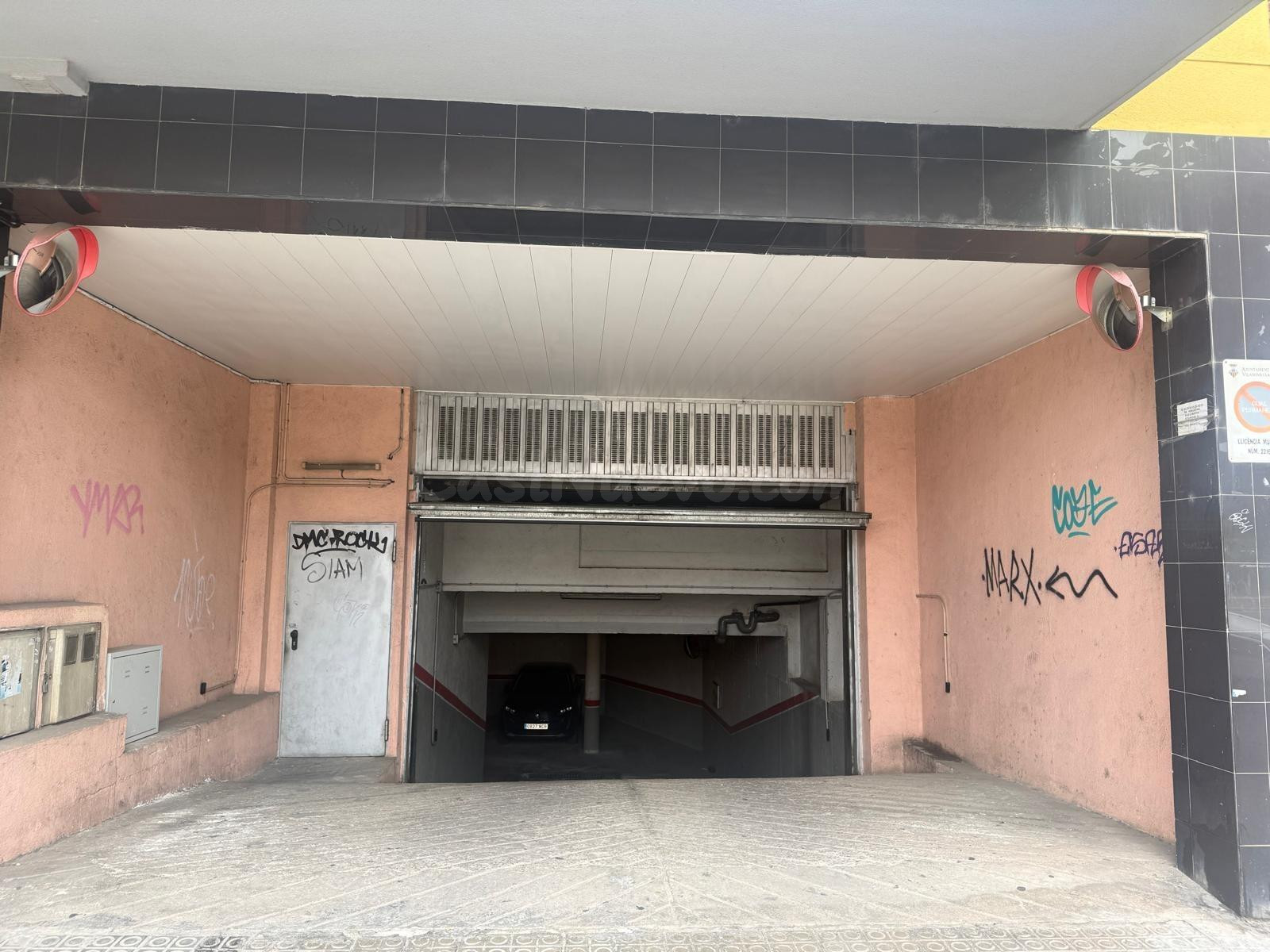 Amplia plaza de parking de 24 m2 en Ronda Ibèrica – Vilanova - foto 5