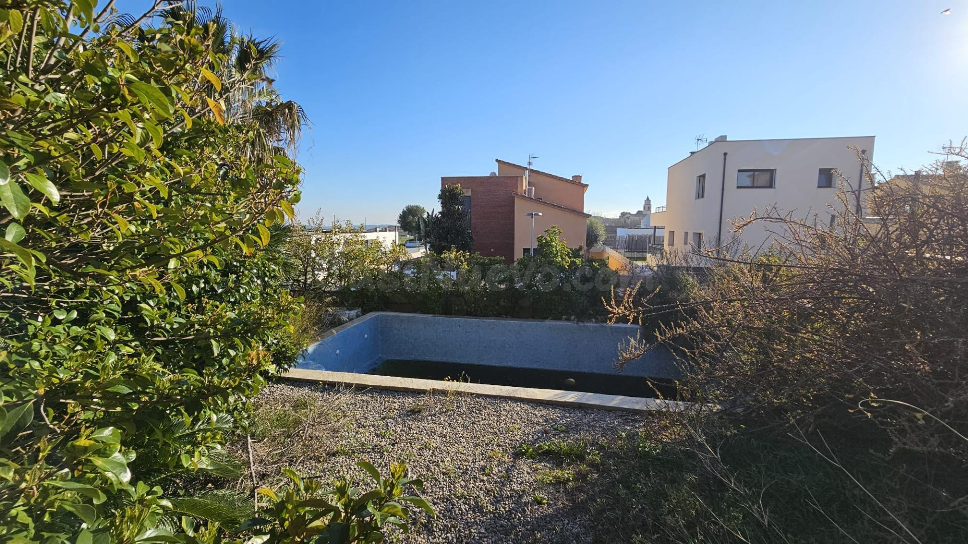 CHALET EN VENTA EN LLORENÇ DEL PENEDES - foto 4
