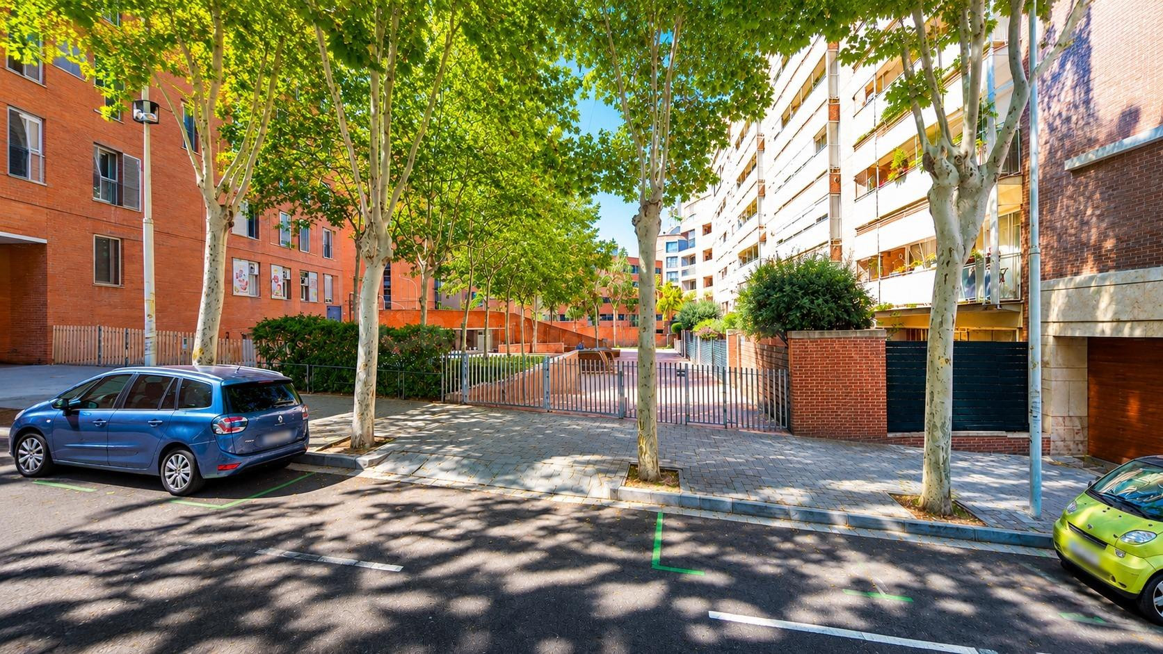 NUEVA OPORTUNIDAD DE INVERSIÓN | 11 PLAZAS DE APARCAMIENTO E - foto 3