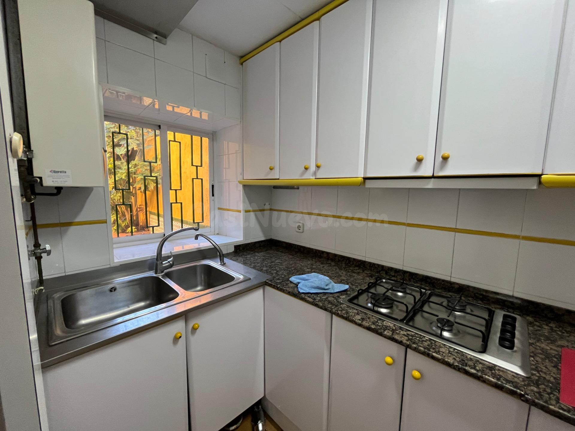 UNA CASA CON PERSONALIDAD EN PLENO CENTRO DE SANTA COLOMA - foto 5