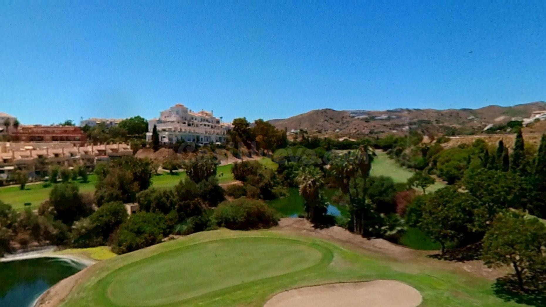 CHALET PRIMERA LÍNEA DE GOLF. - foto 4