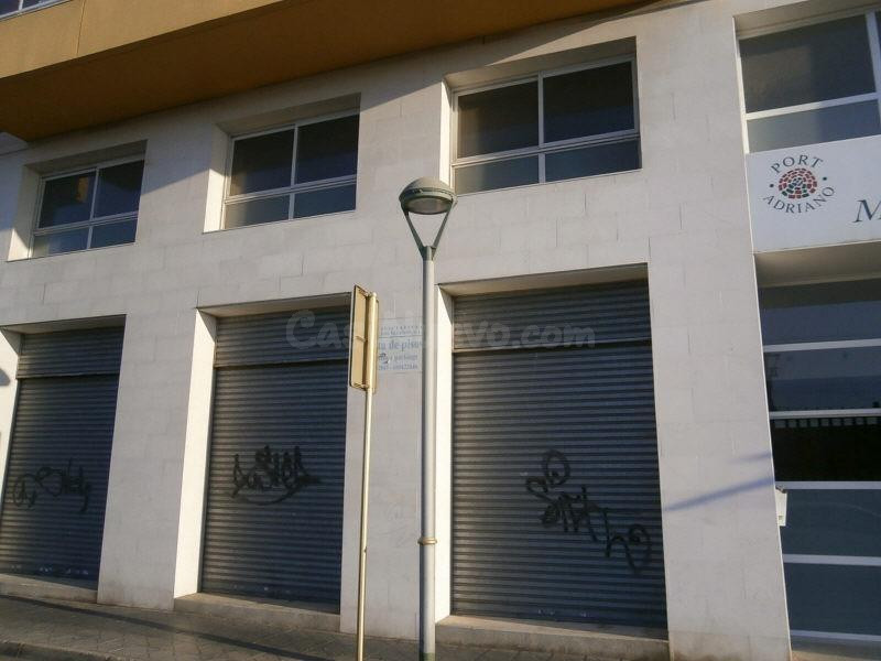 LOCAL EN VENTA EN TORREDEMBARRA