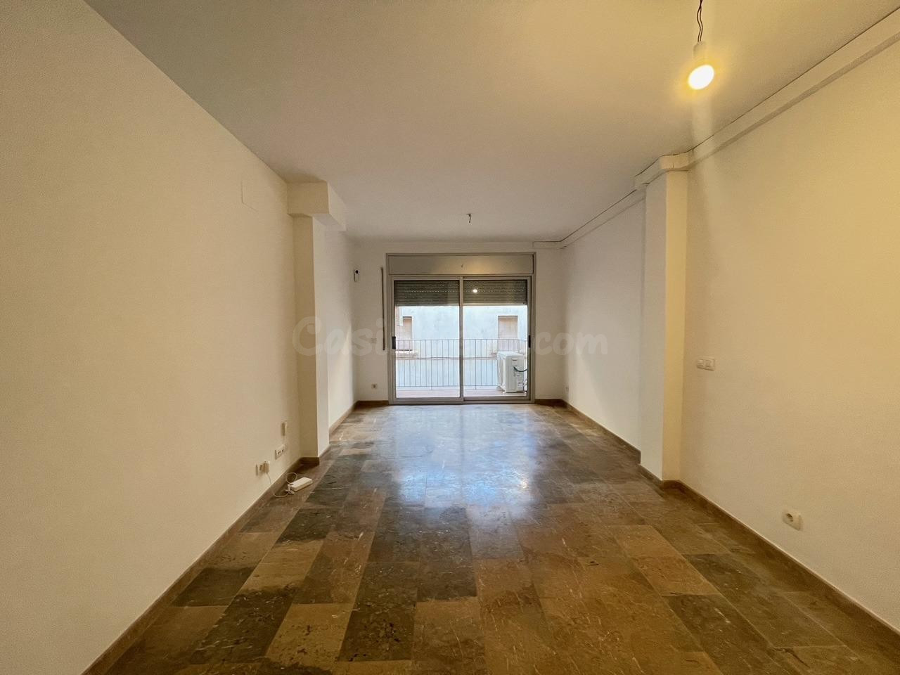 Piso totalmente reformado con parking en pleno centro de El  - foto 2