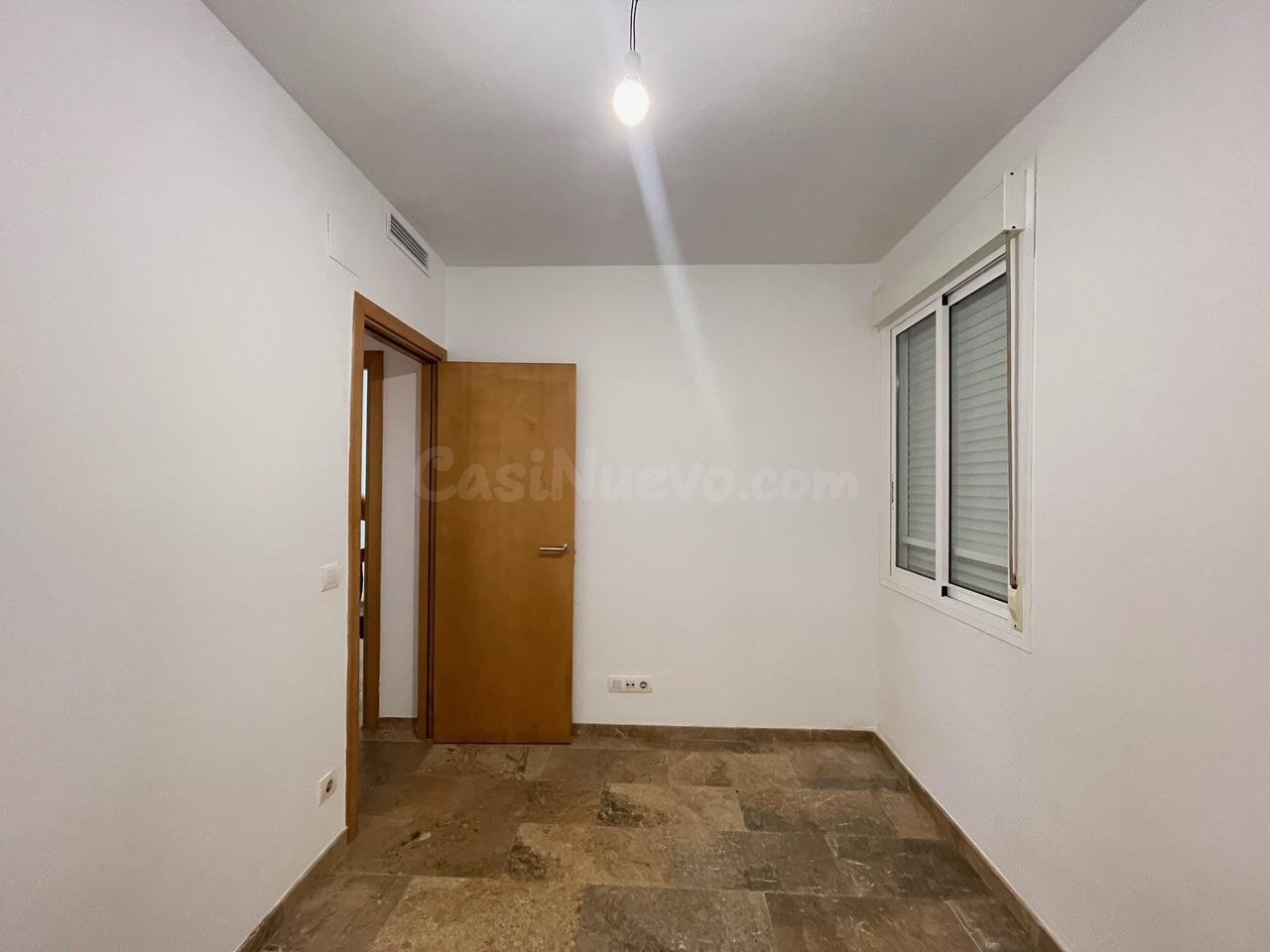 Piso totalmente reformado con parking en pleno centro de El  - foto 4