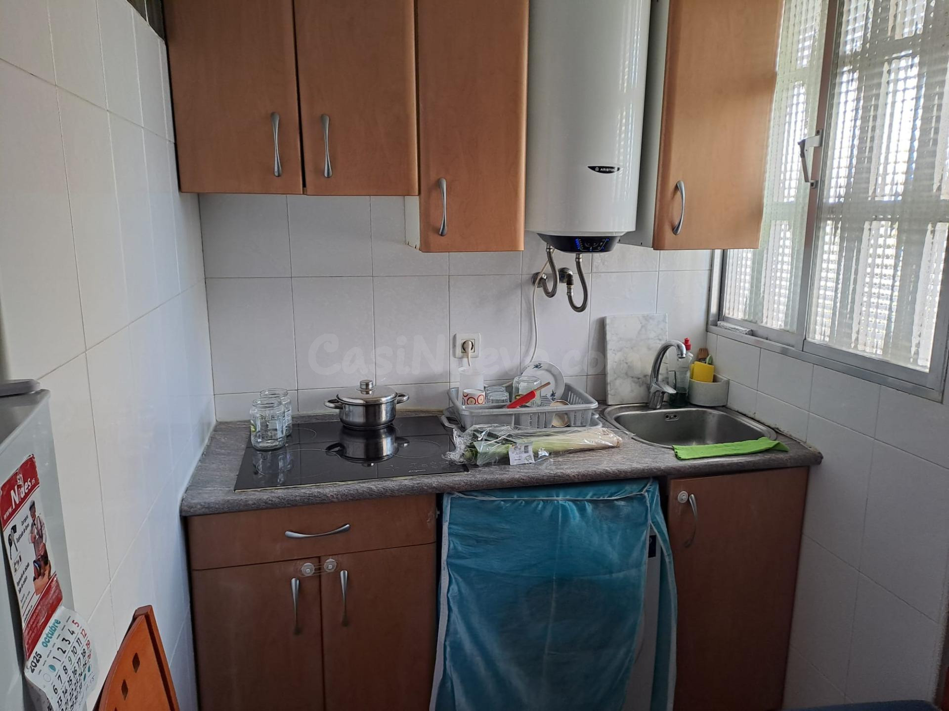 Estudio en Benidorm con Terraza y Piscina - foto 4