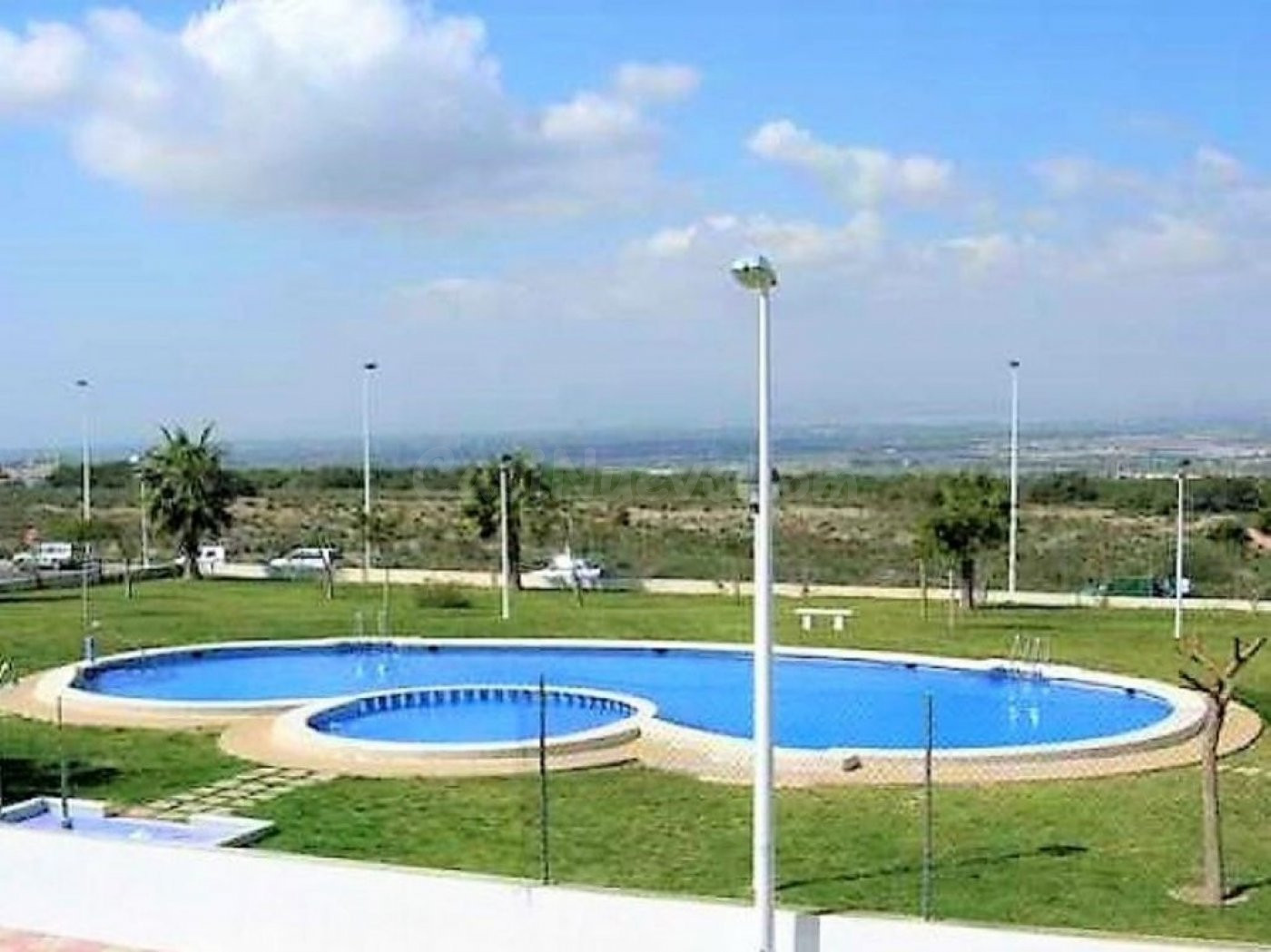 Bungalow planta baja reformado de 2 Dorm. con gran terraza y