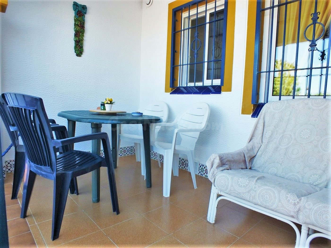 Bungalow planta baja reformado de 2 Dorm. con gran terraza y - foto 5