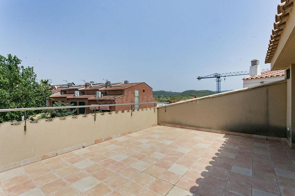 Piso de 3 dormitorios con garaje y trastero en Sant Pere de 