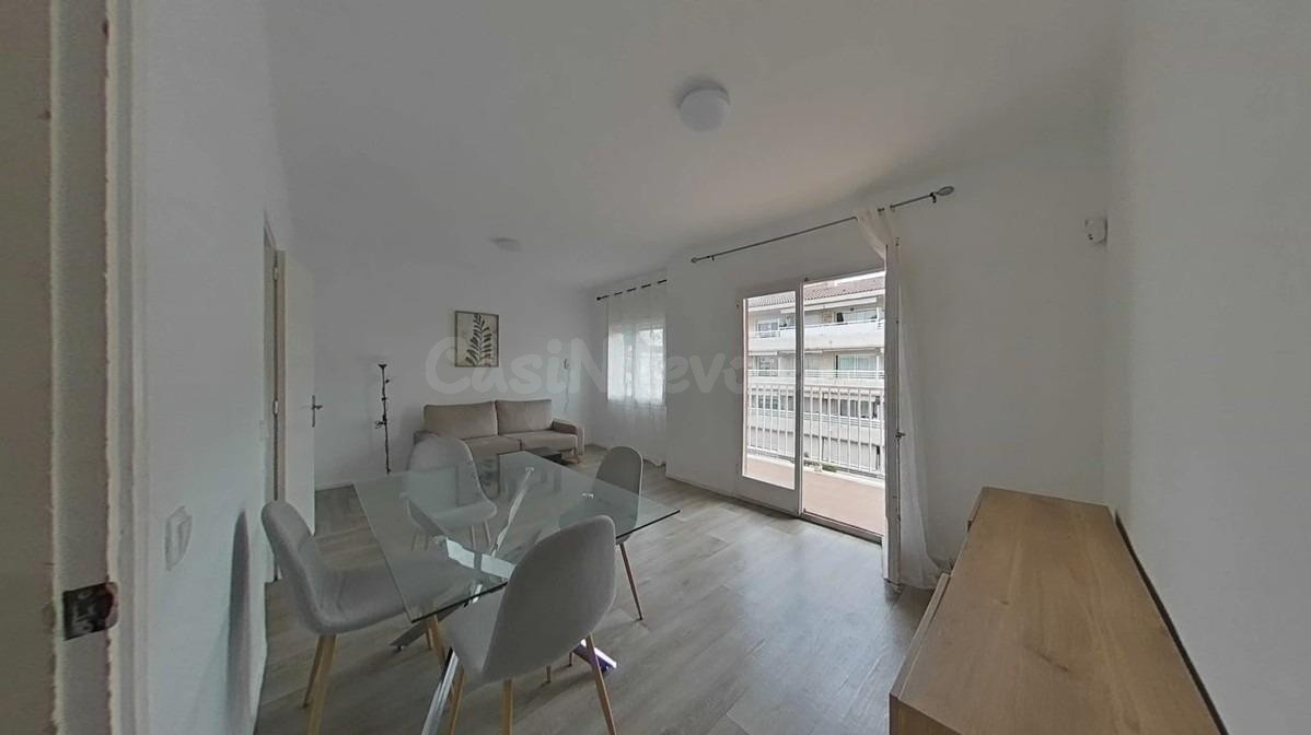 Piso amplio de 4 habitaciones y parking en una ubicación pri - foto 5