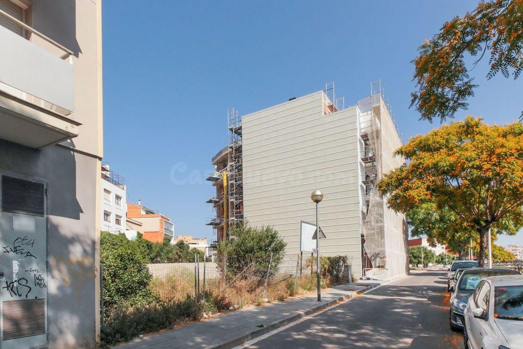 Solar urbano en El Vendrell – Proyecto para 11 viviendas con - foto 2